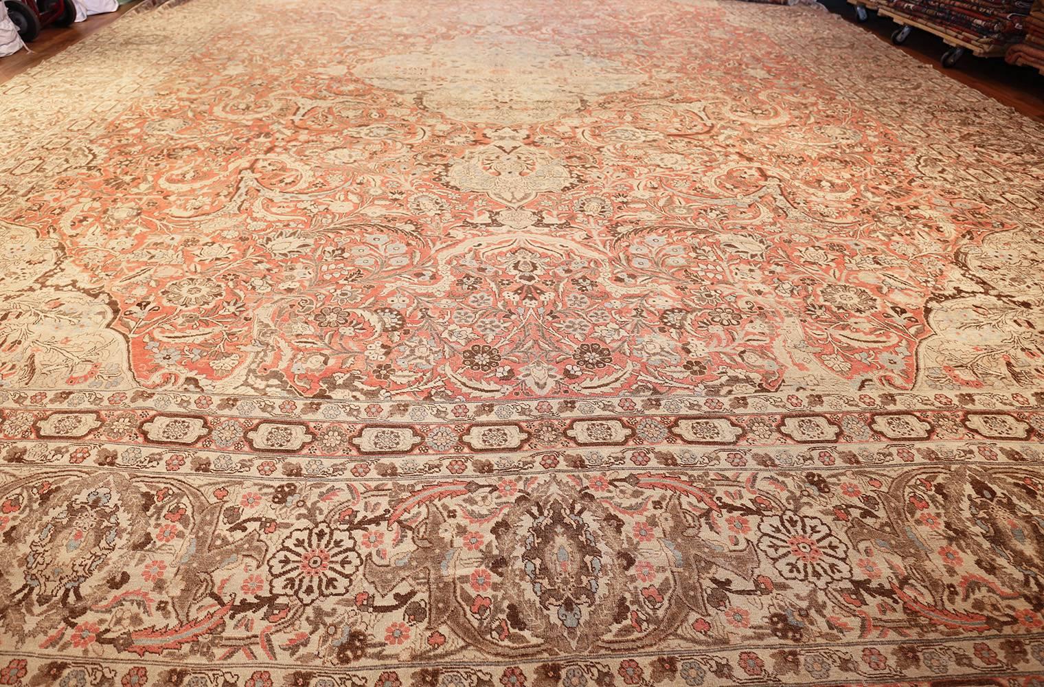 Antique Palace Size Persian Tabriz Carpet. 18 ft x 25 ft For Sale 1