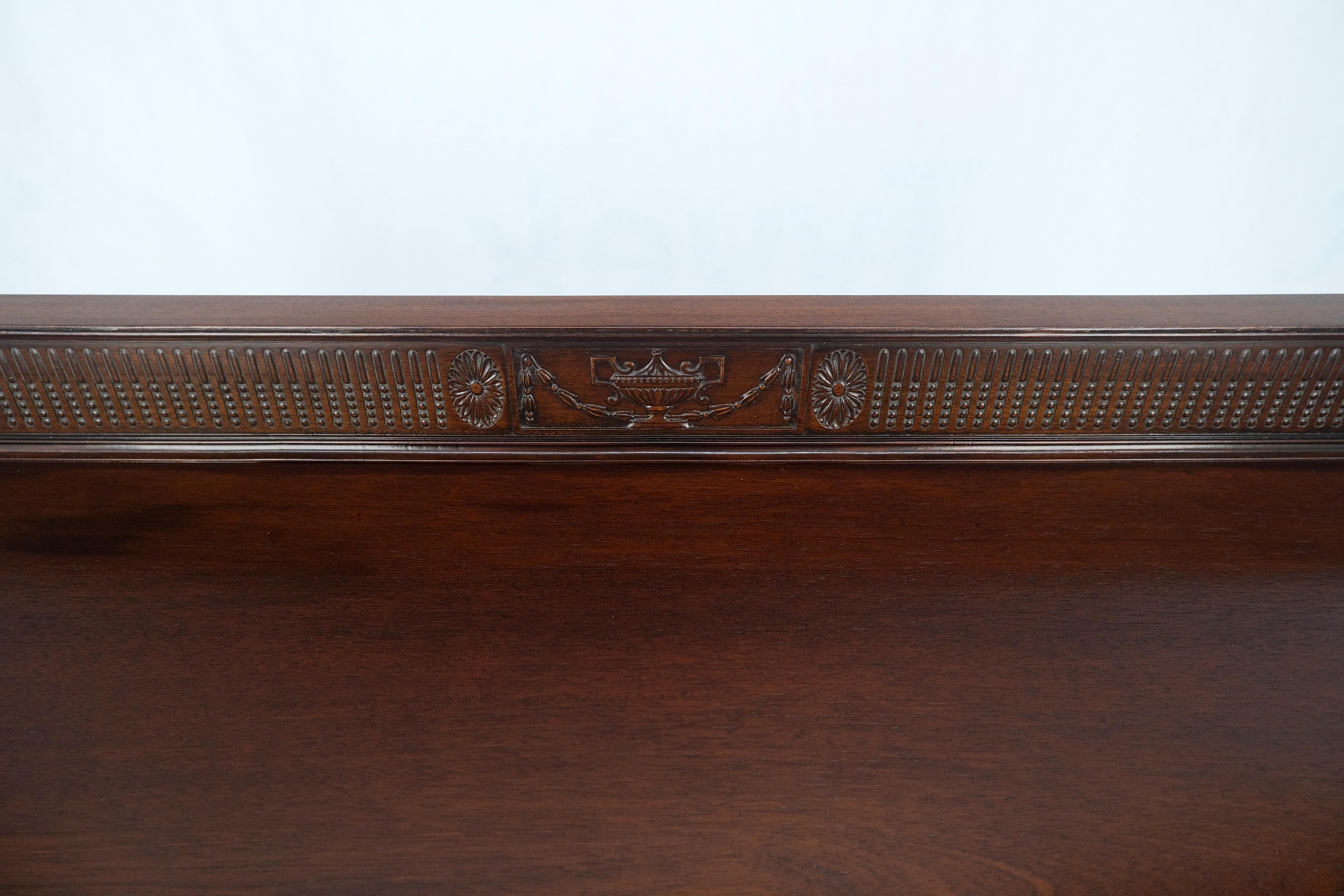 Fine Bench Made Carved Mahogany Serpentine Front  Dovetail Drawers Vanity Desk For Sale 3