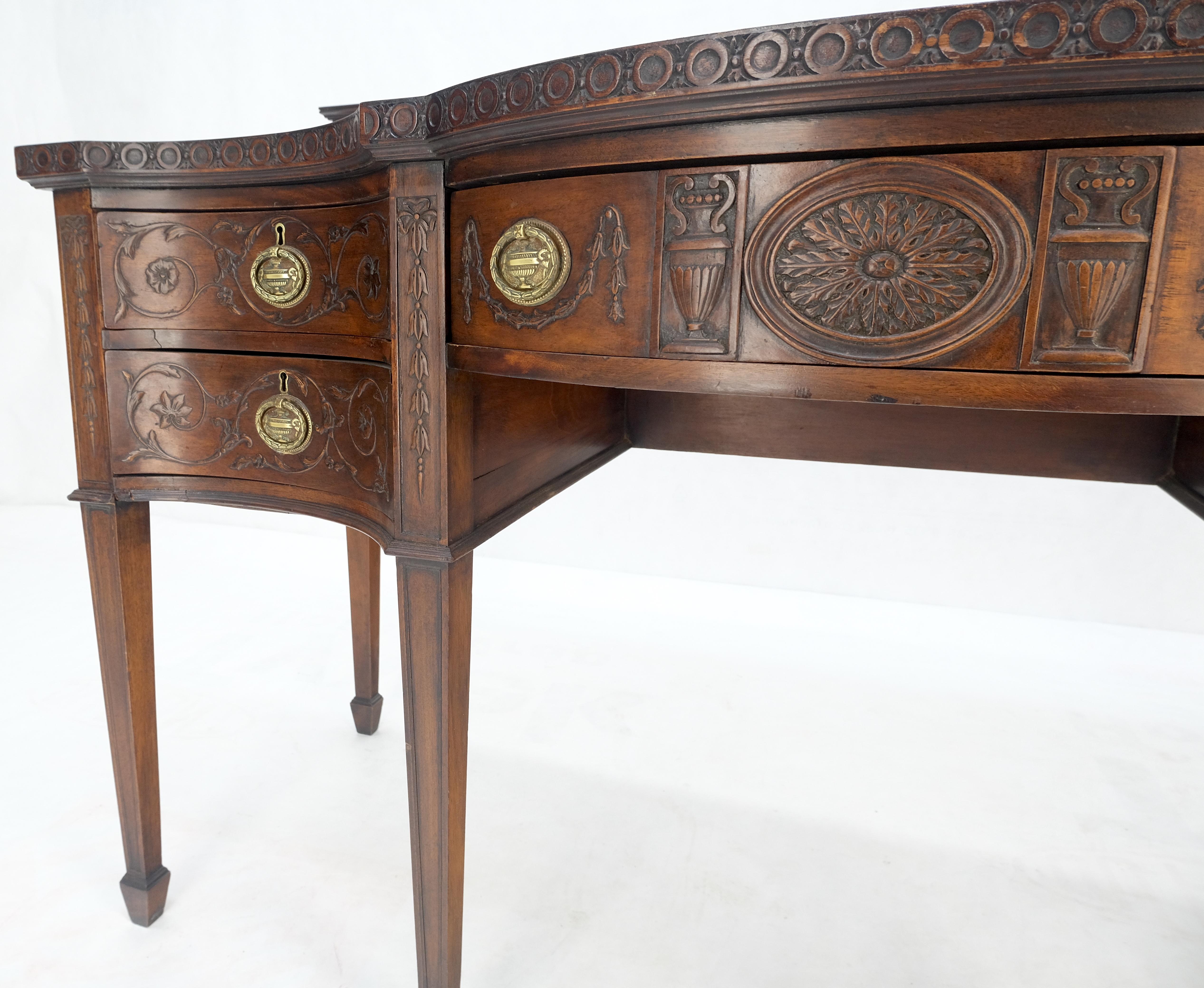 Fine Bench Made Carved Mahogany Serpentine Front  Dovetail Drawers Vanity Desk For Sale 5