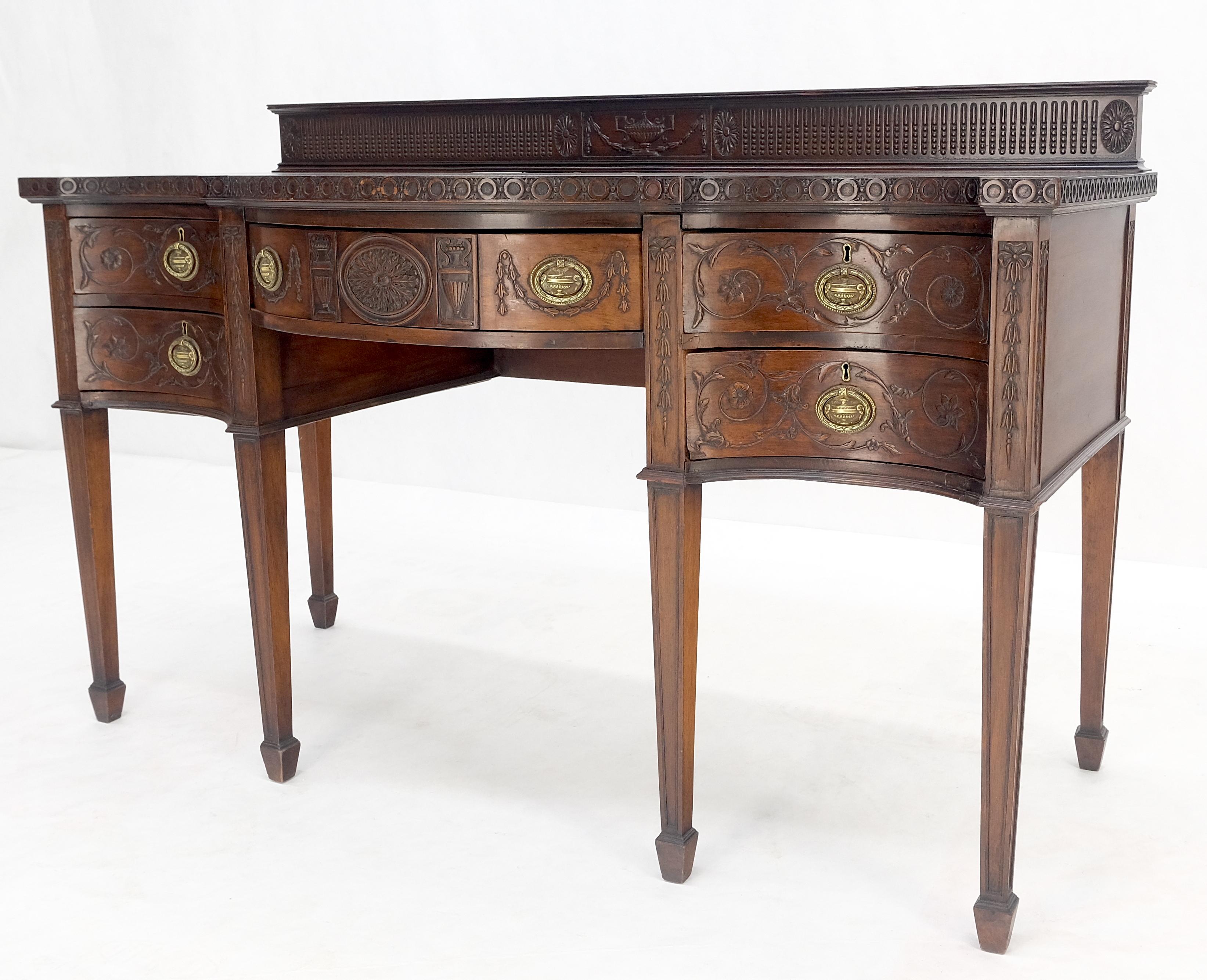 American Fine Bench Made Carved Mahogany Serpentine Front  Dovetail Drawers Vanity Desk For Sale