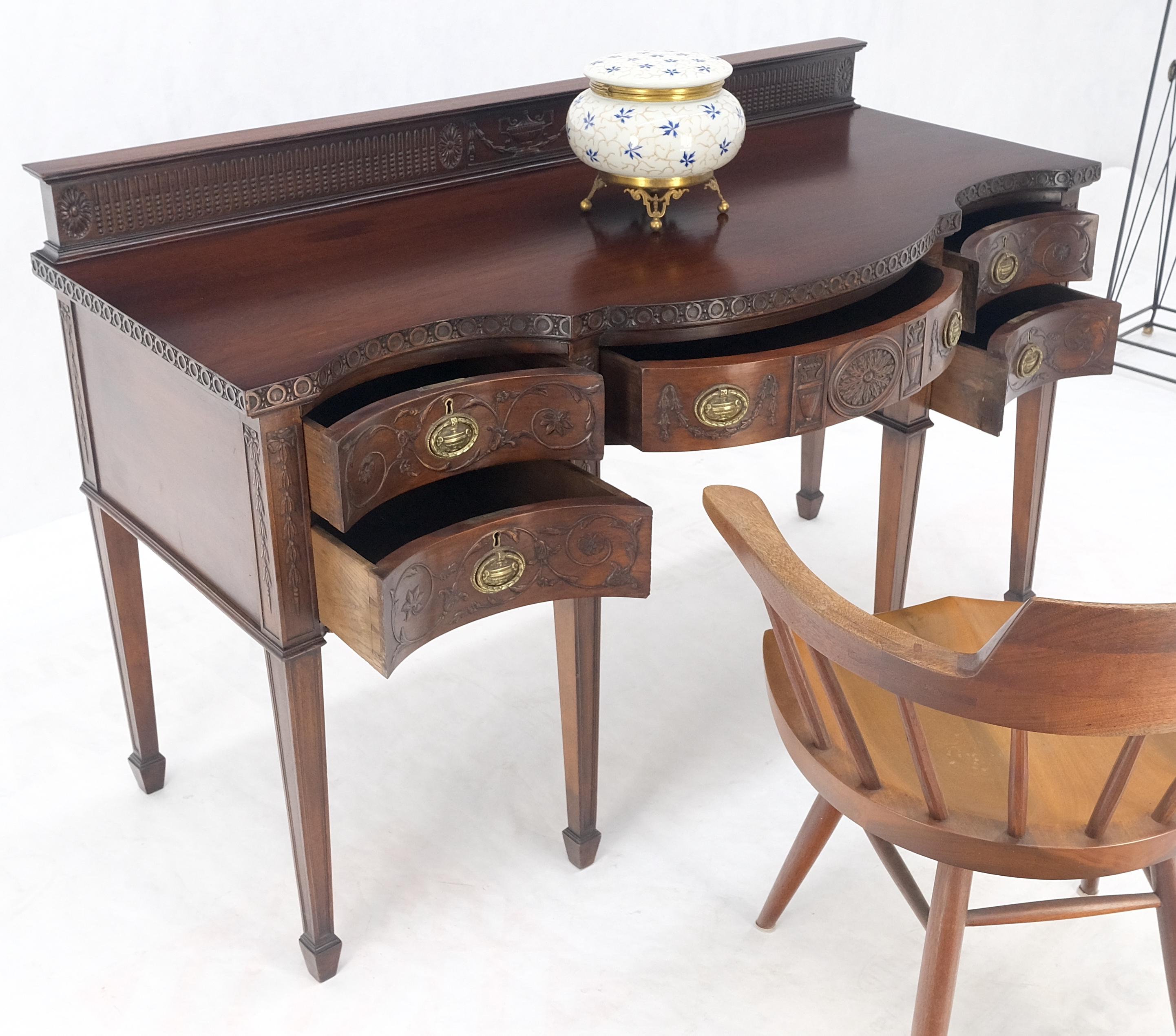 Fine Bench Made Carved Mahogany Serpentine Front  Dovetail Drawers Vanity Desk In Good Condition For Sale In Rockaway, NJ