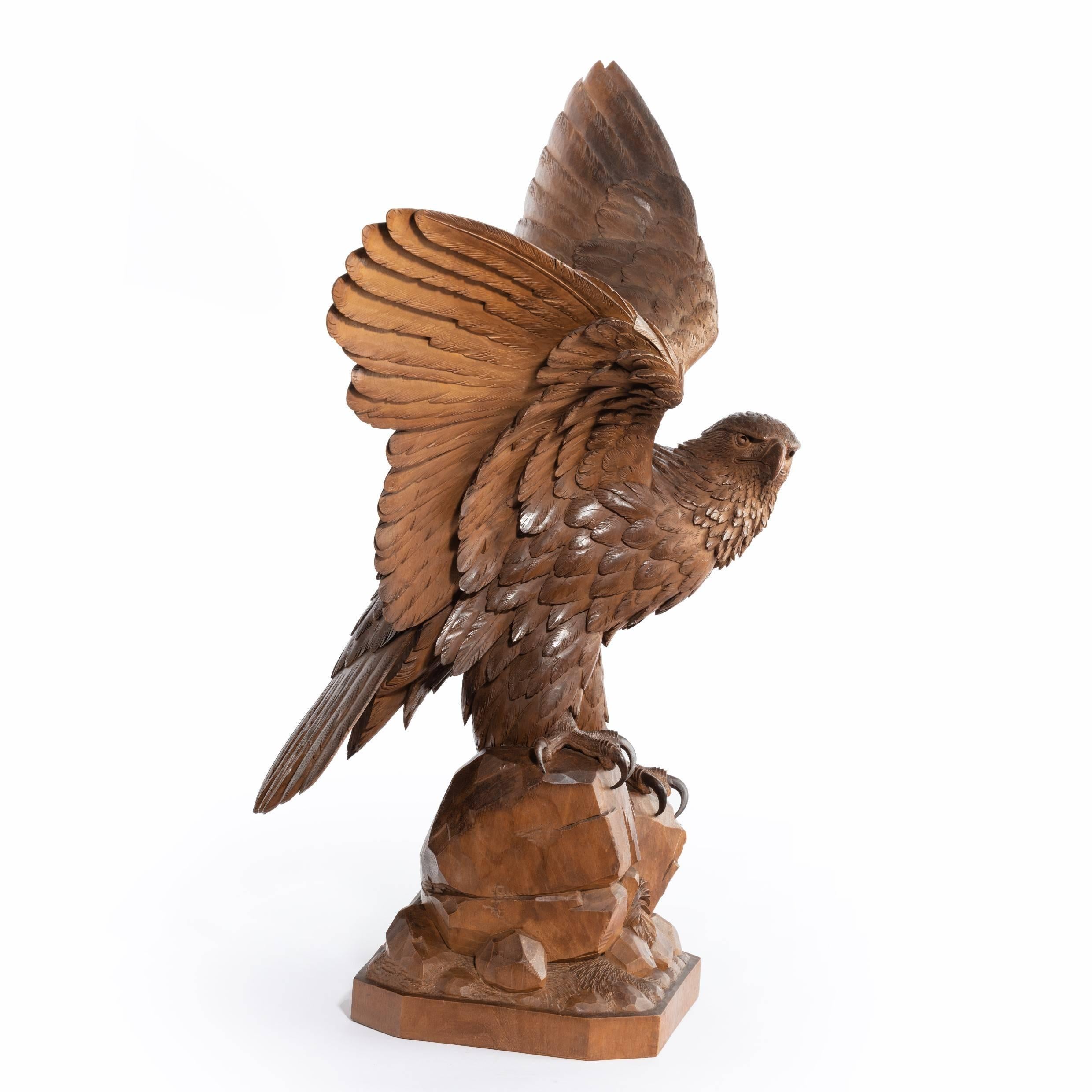 A Fine ‘Black Forest’ Walnut Eagle In Good Condition In Lymington, Hampshire