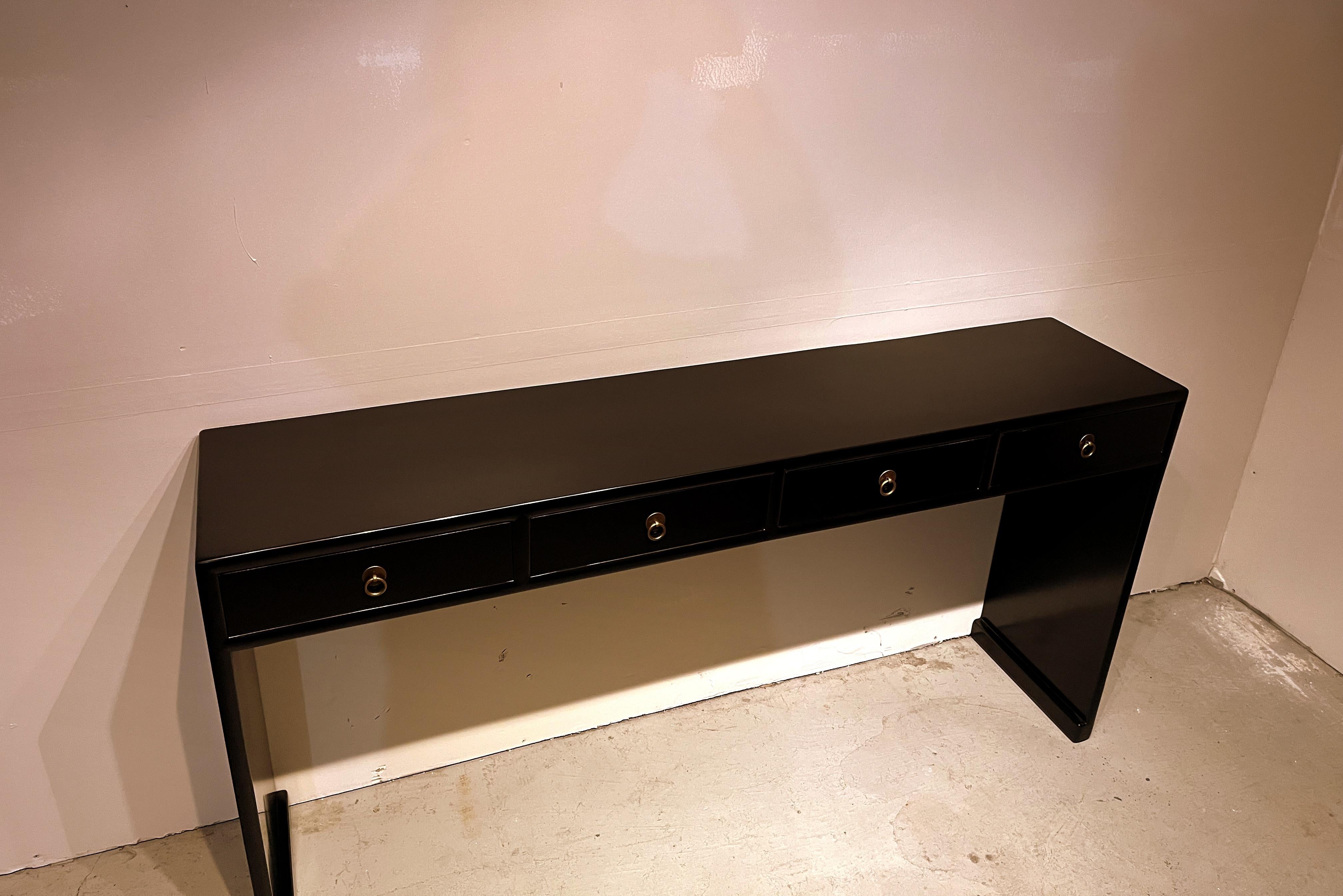 Mesa consola de laca negra fina en venta 3