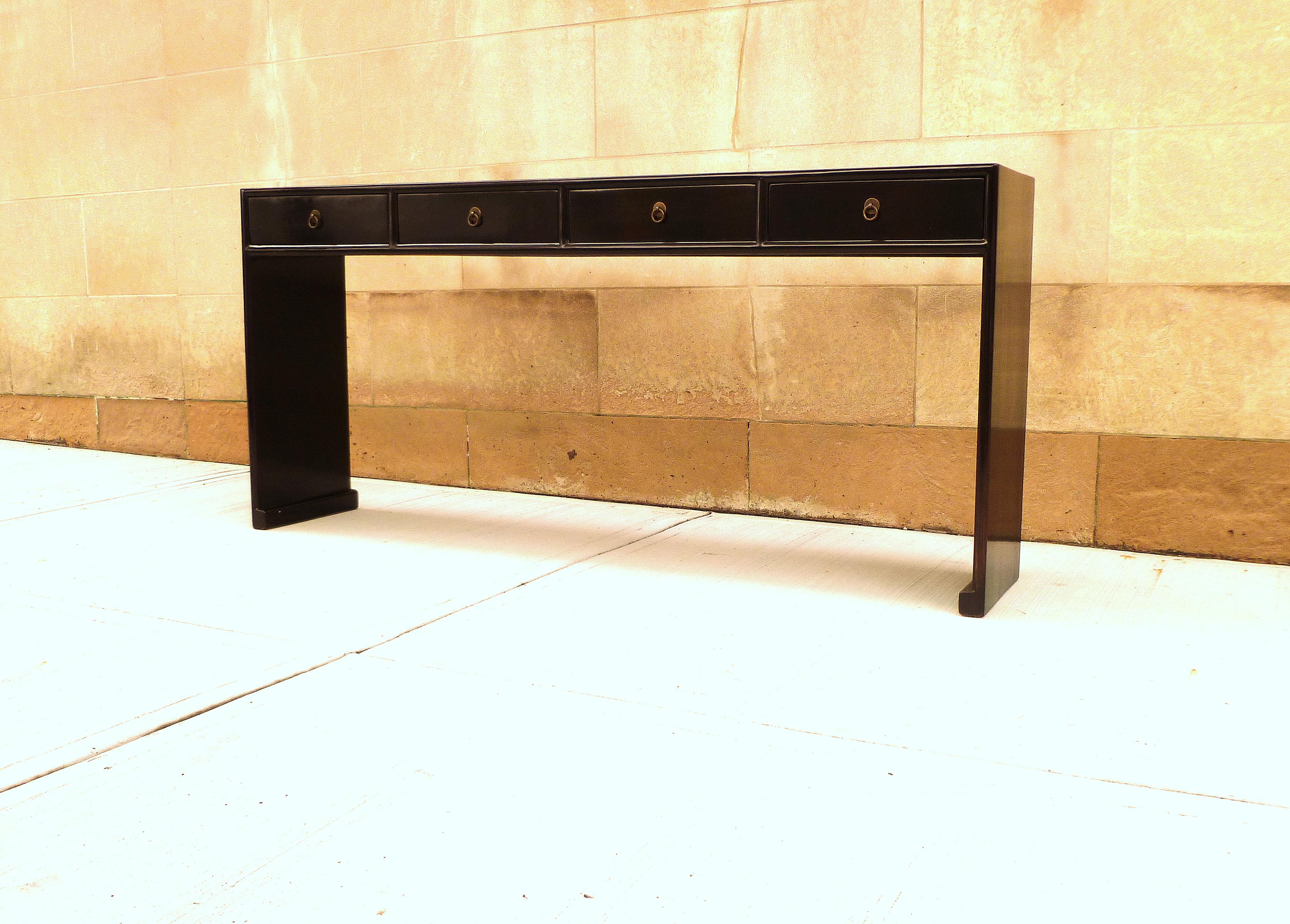 Chinese Fine Black Lacquer Console Table For Sale