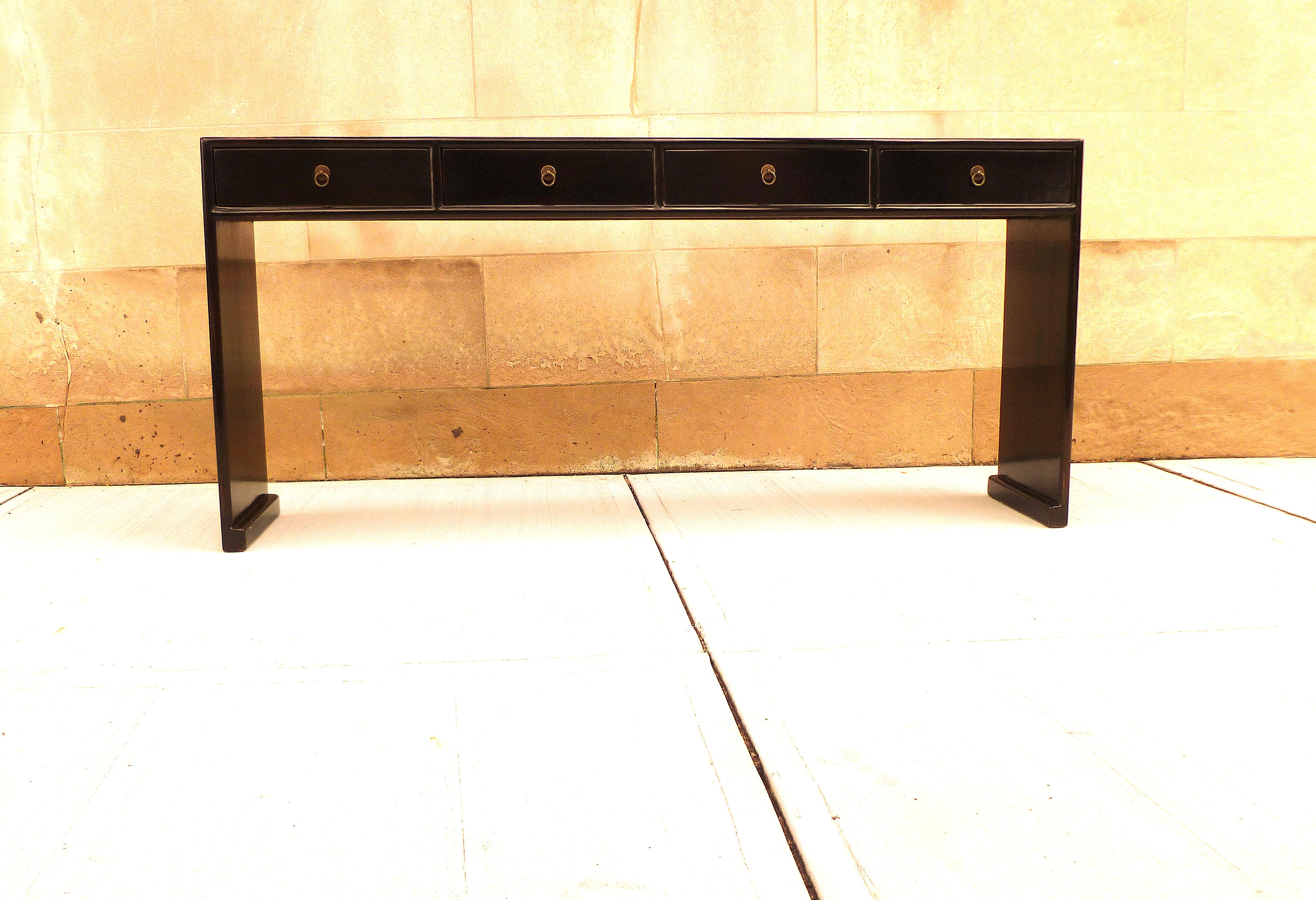 Fine Black Lacquer Console Table In Excellent Condition In Greenwich, CT