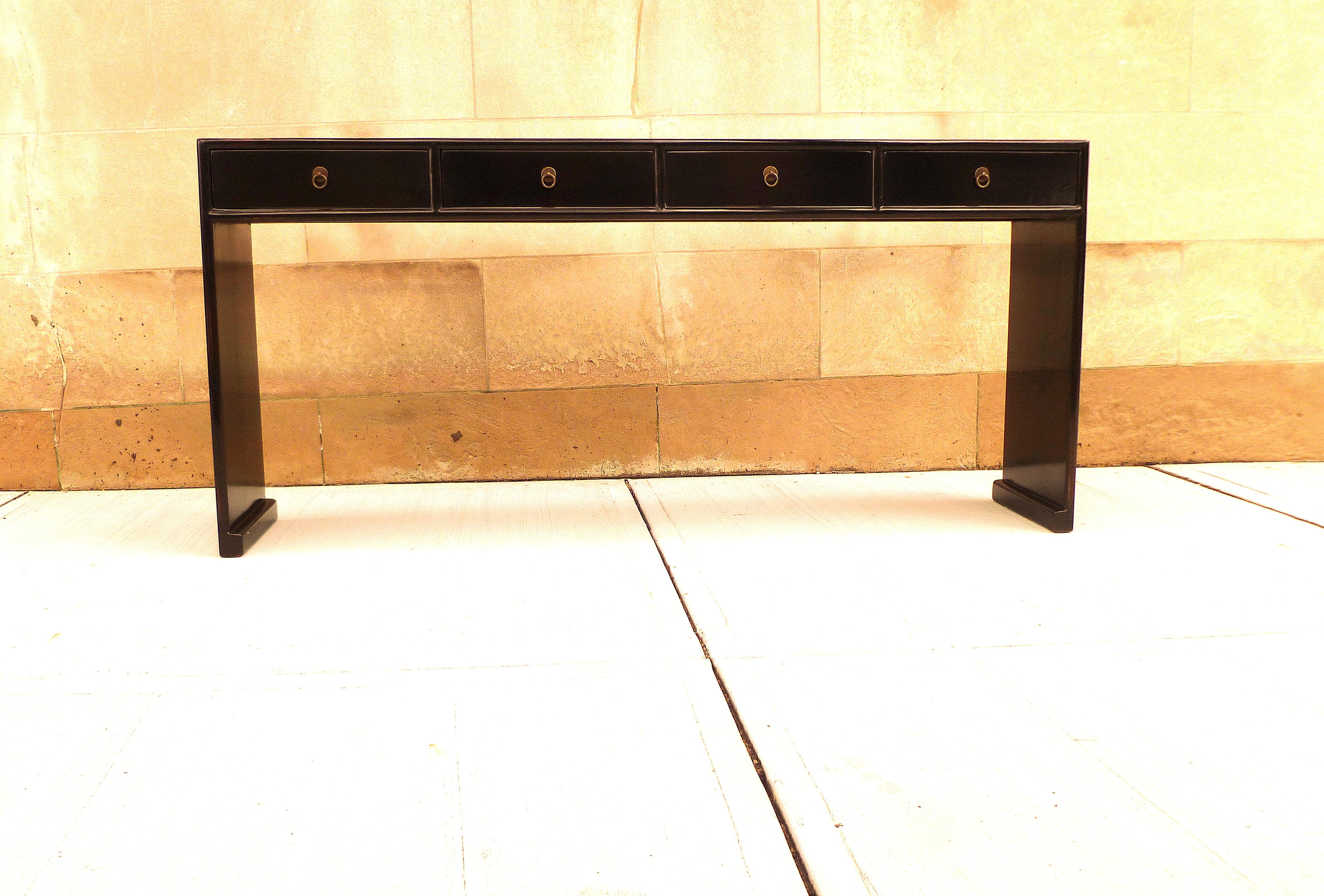 Fine Black Lacquer Console Table In Excellent Condition For Sale In Greenwich, CT
