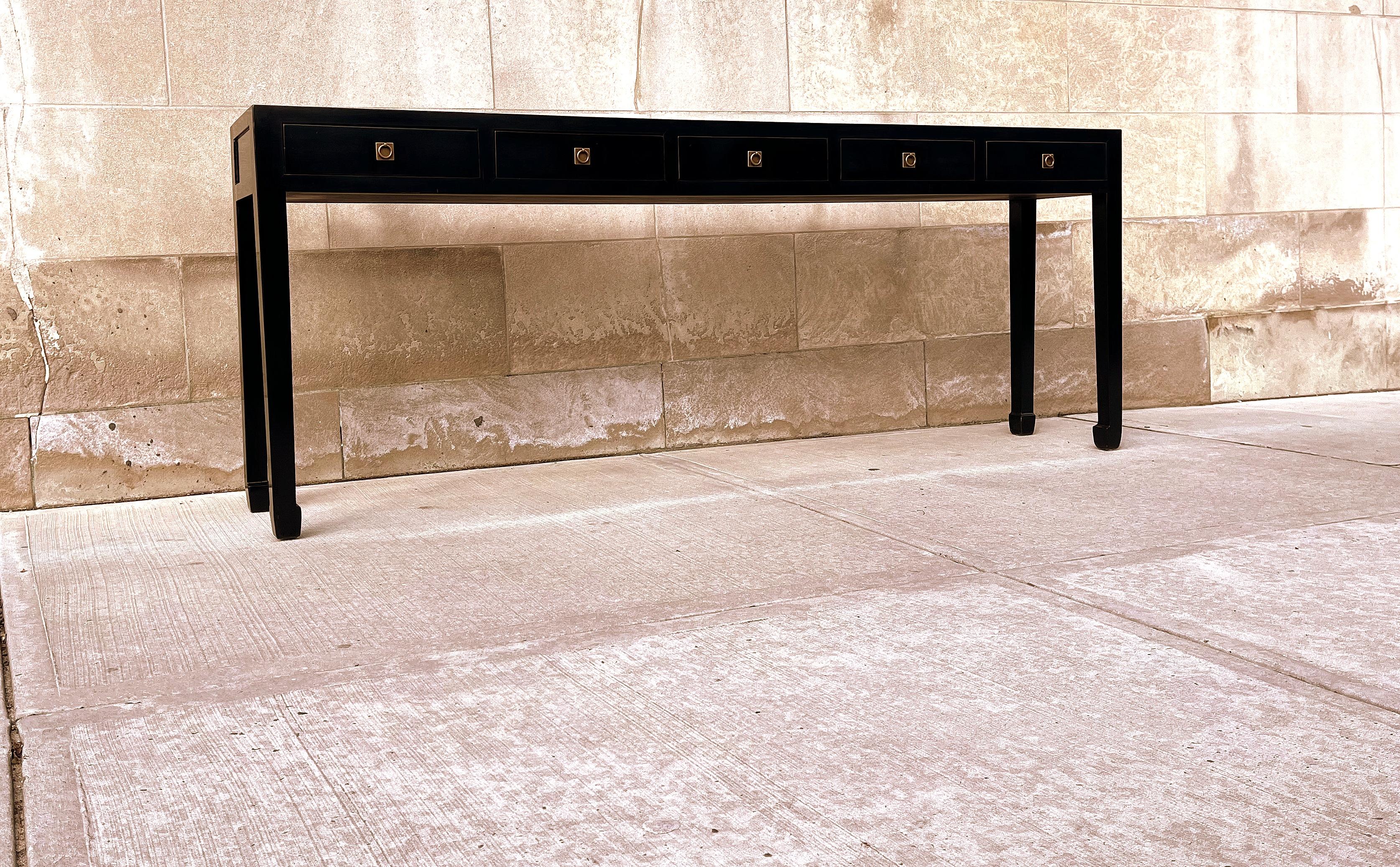 Laque Table console en laque noire en vente