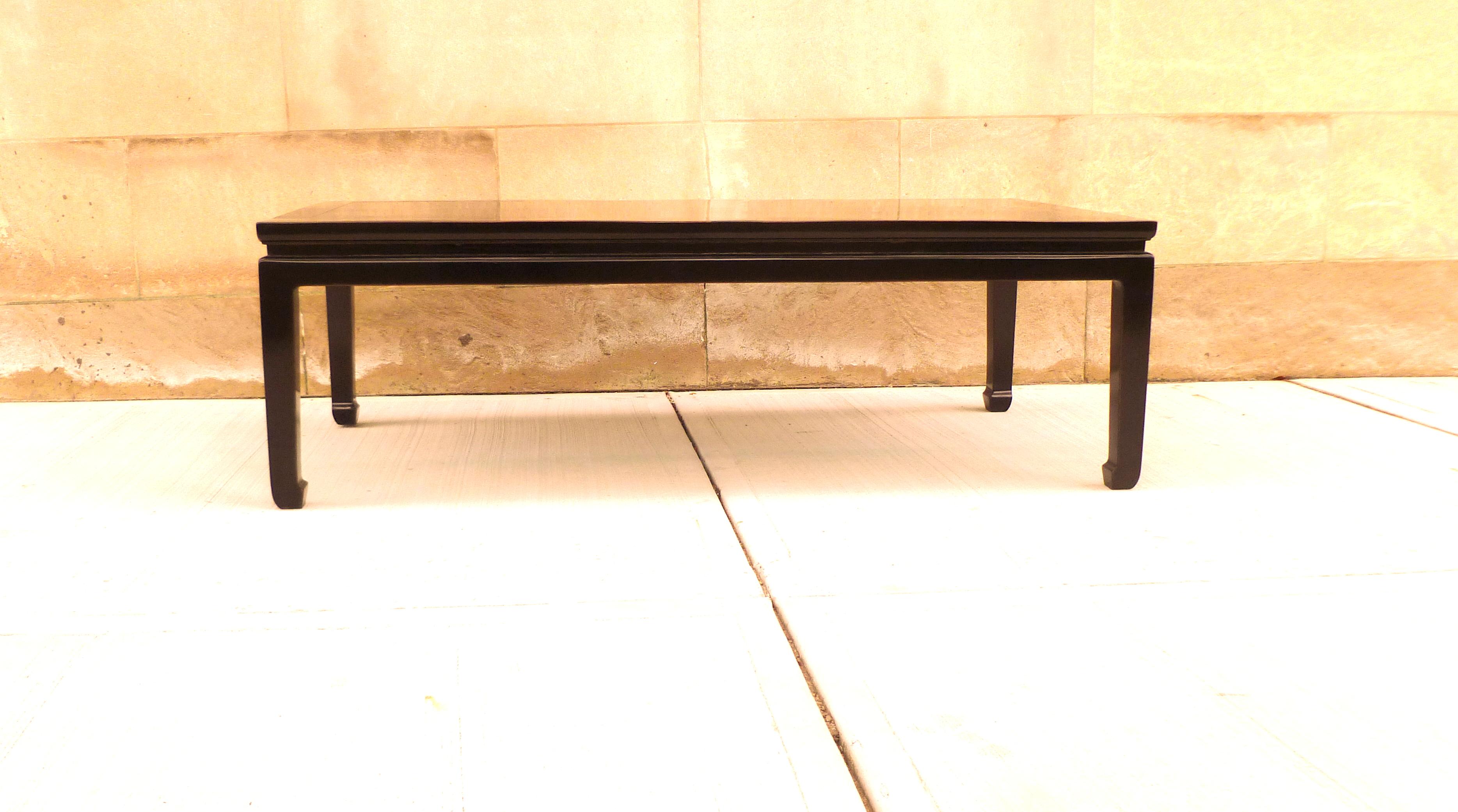 Mid-20th Century Fine Black Lacquer Low Table