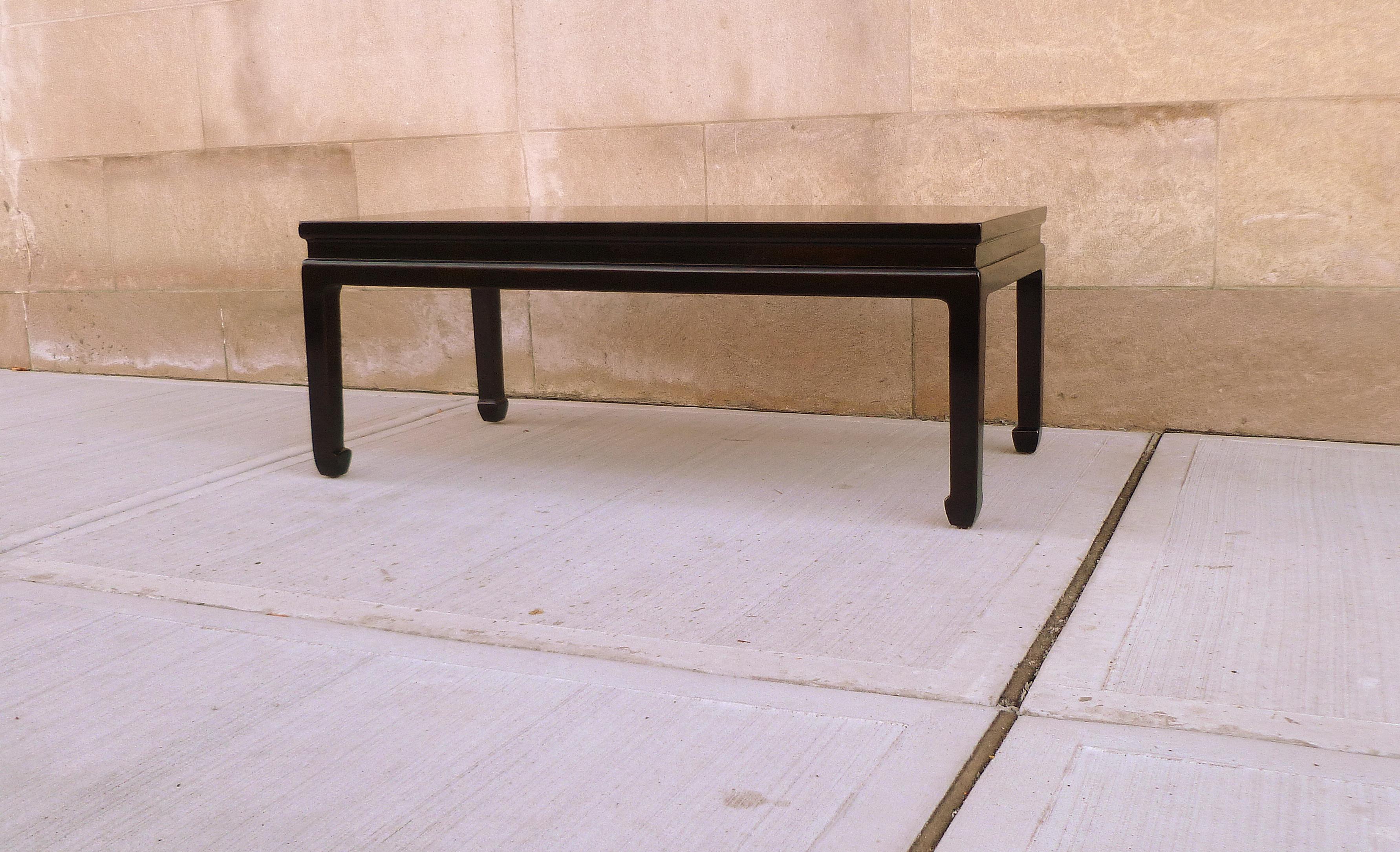 Chinese Fine Black Lacquer Low Table with Gilt Motif For Sale