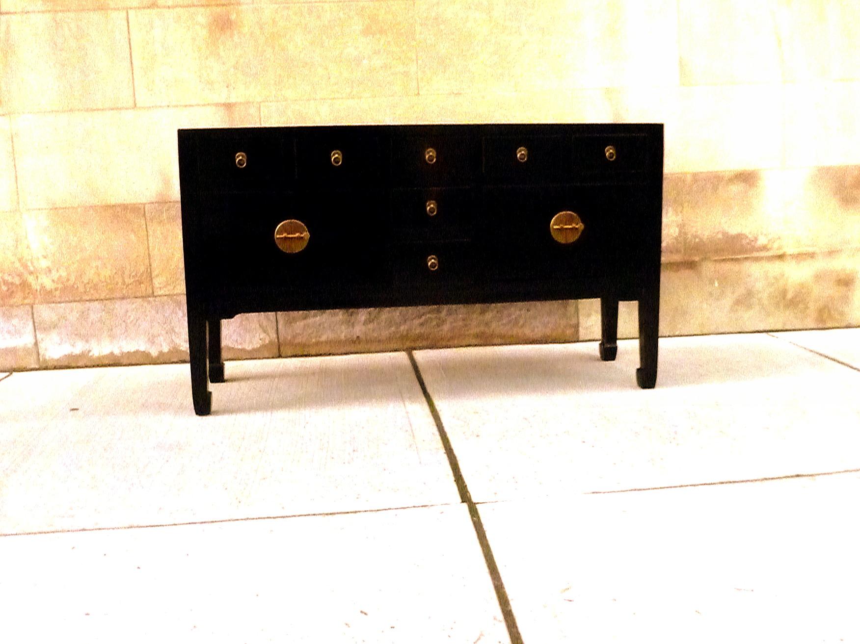 Polished Fine Black Lacquer Sideboard