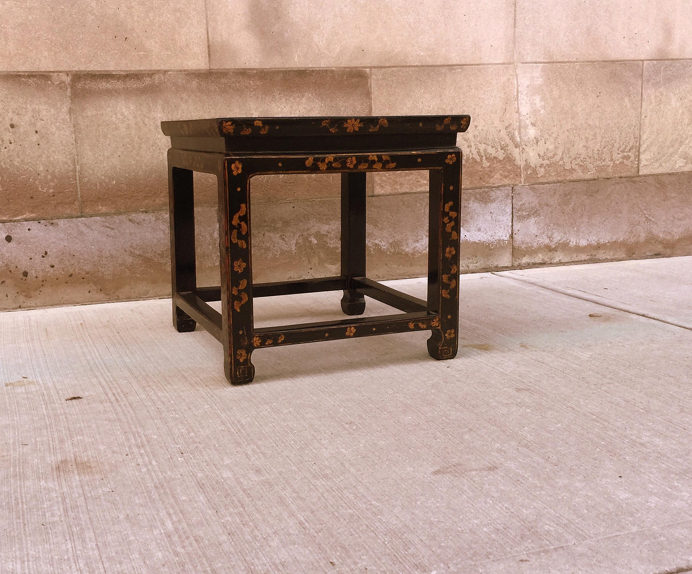 Fine Black Lacquer Stool / End Table 1