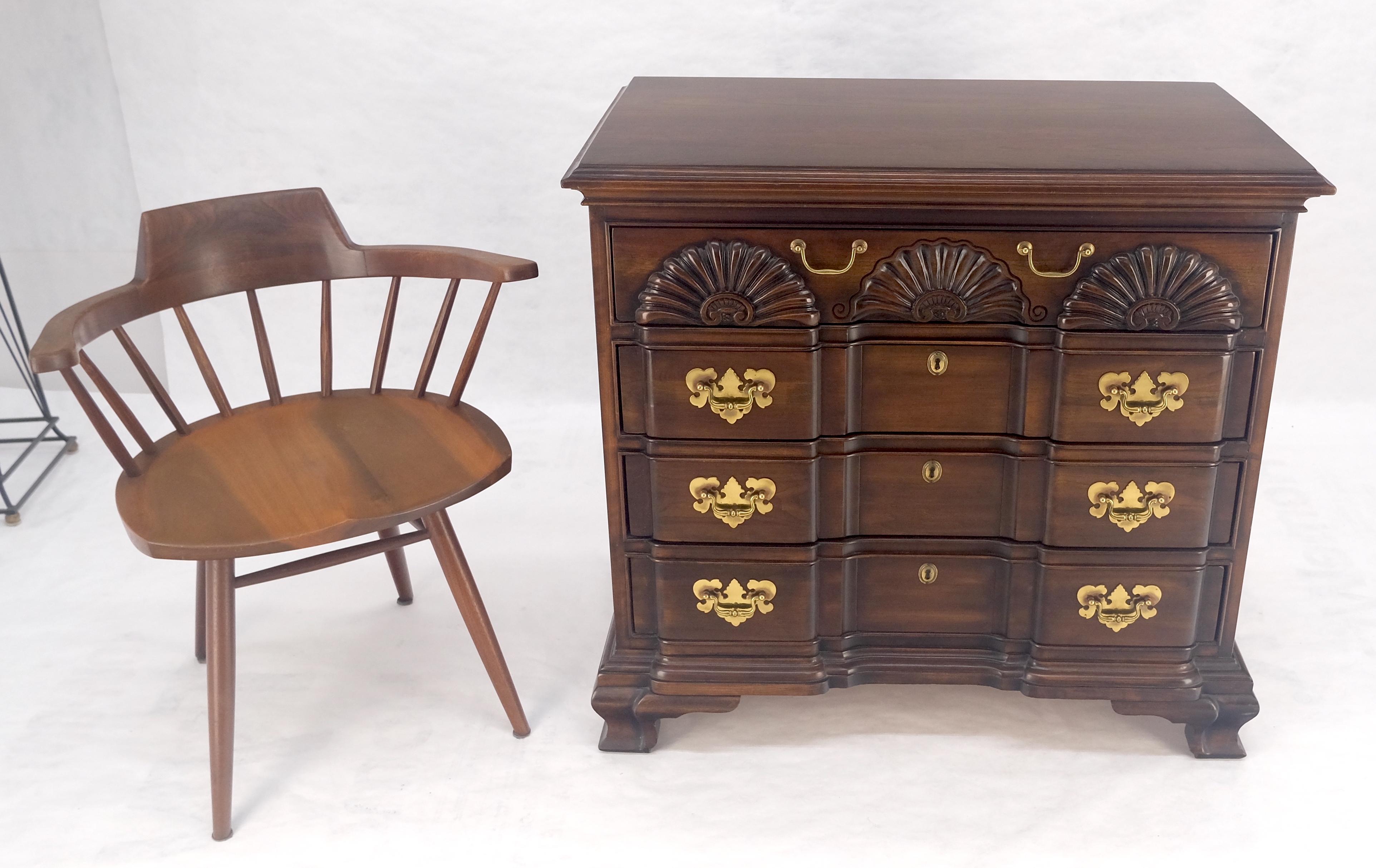 Lacquered Fine Block Front Scallop Carving 4 Drawers Bachelor Chest Dresser MINT For Sale