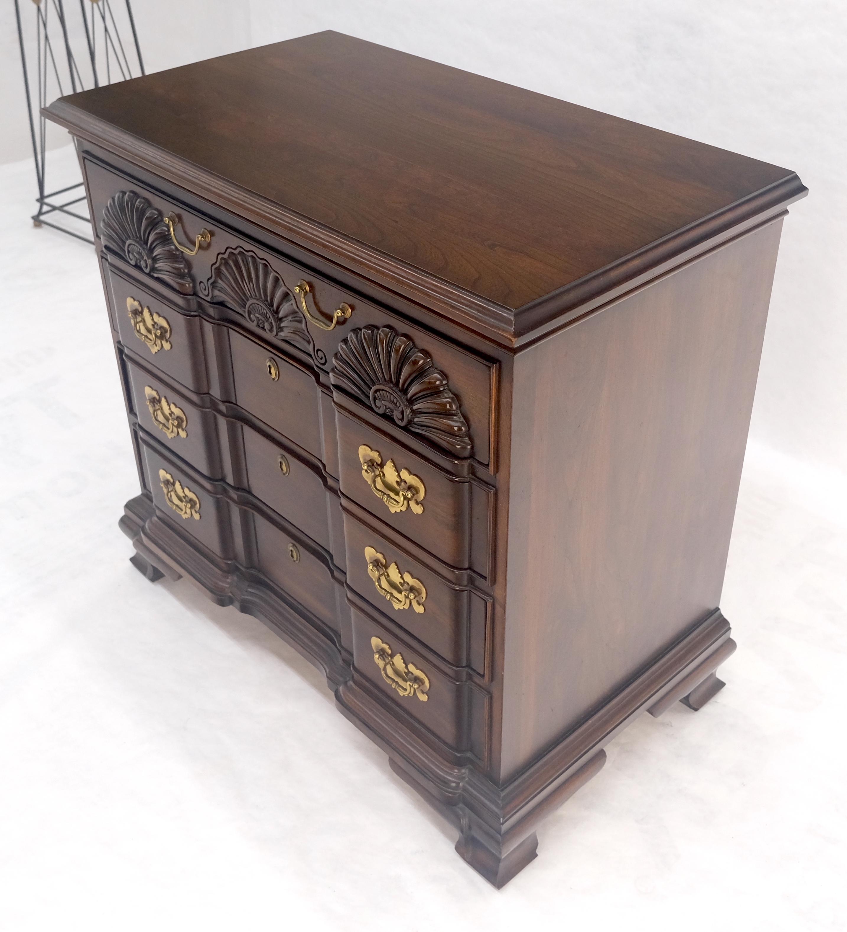Brass Fine Block Front Scallop Carving 4 Drawers Bachelor Chest Dresser MINT For Sale