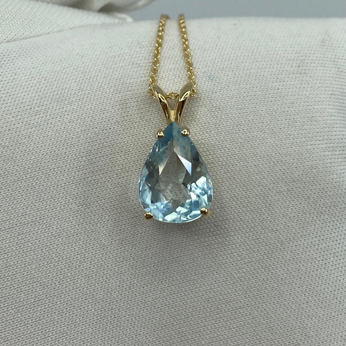 Fine Blue Aquamarine 2.20 Carat Pear Teardrop Cut Yellow Gold Pendant Necklace In New Condition In Birmingham, GB