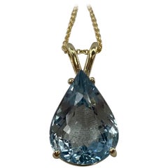 Fine Blue Aquamarine 4.04 Carat Pear Teardrop Cut Yellow Gold Pendant Necklace