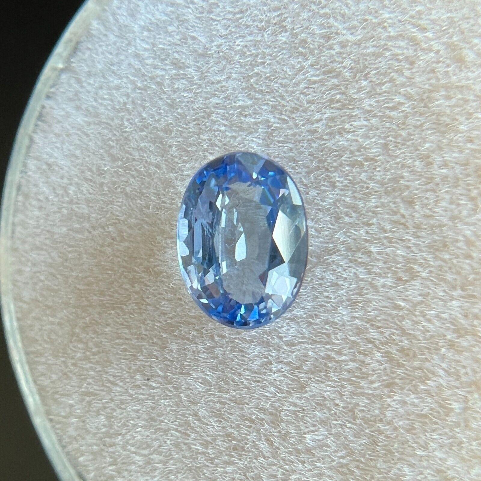 Fine pierre précieuse non sertie de Ceylan, saphir bleu de 0,85 carat, taille ovale, rare Unisexe en vente