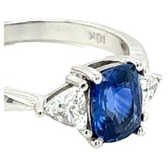 Ring mit feinem blauem Saphir und Diamant, 18 Karat