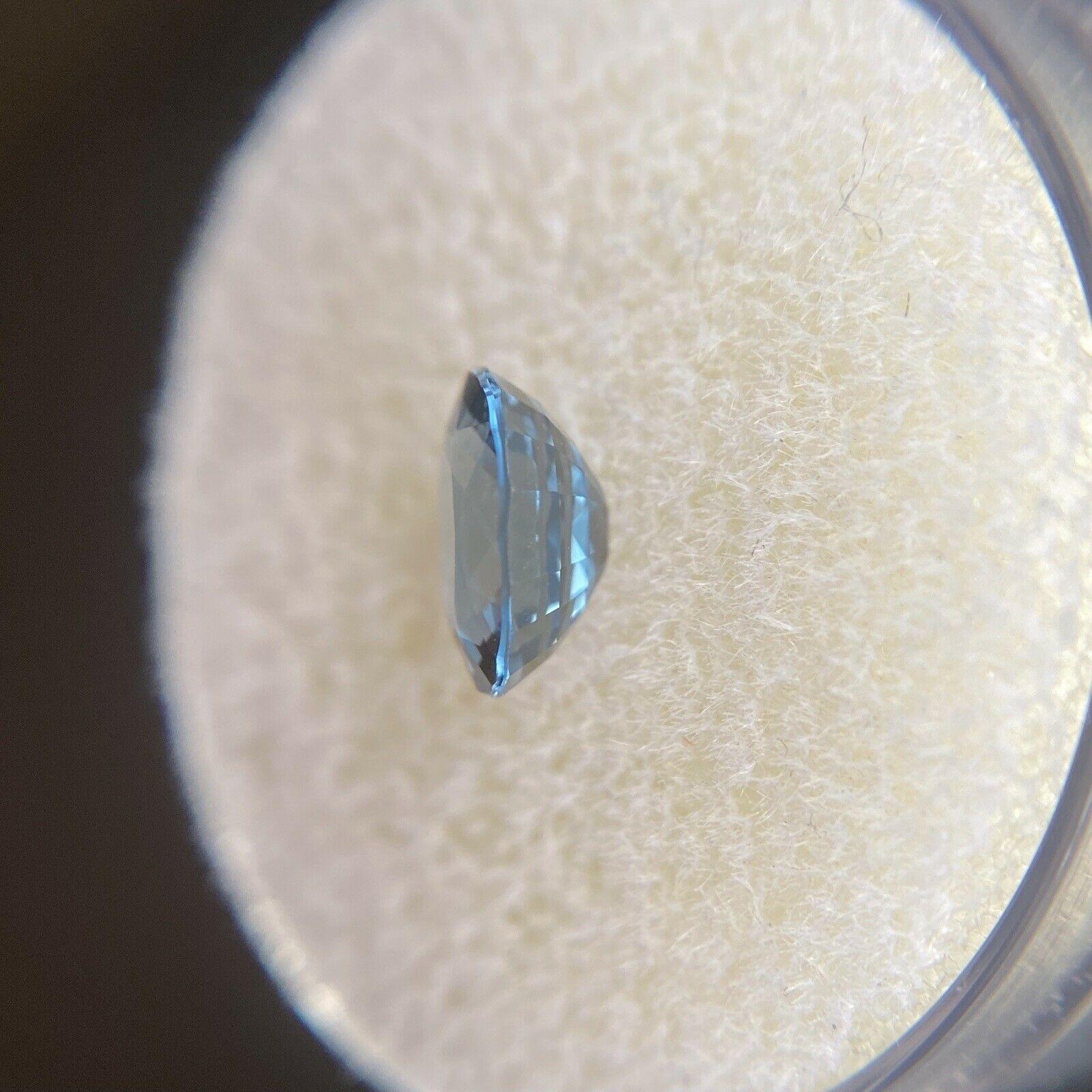 Fine pierre précieuse rare non sertie, spinelle bleue taille ovale de 1,20 carat en vente 6