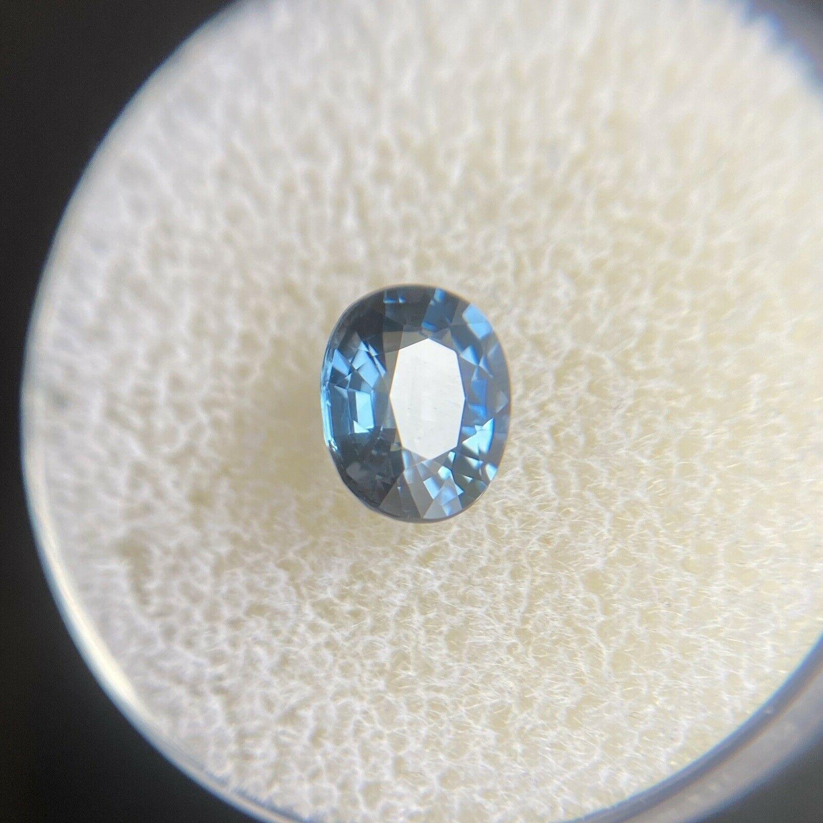 Fine pierre précieuse rare non sertie, spinelle bleue taille ovale de 1,20 carat en vente 4