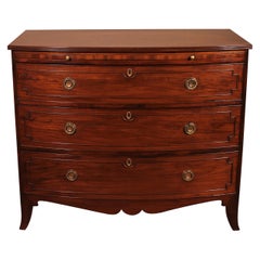 Fine Bowfront Chest of Drawers Circa 1800 in Mahogany