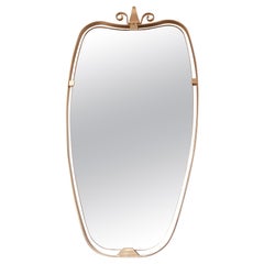 Specchio da parete in ottone nello stile di Gio Ponti, Italia 1950.