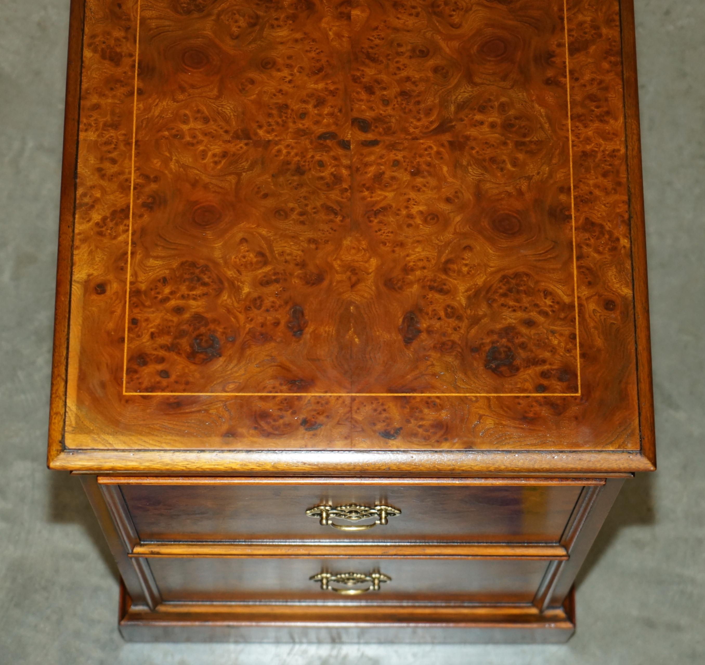 FINE BRIGHTS OF NETTLEBED BURR WALNUT FILING CABiNET MIT STUNNING TIMBER PATINA (Walnuss) im Angebot