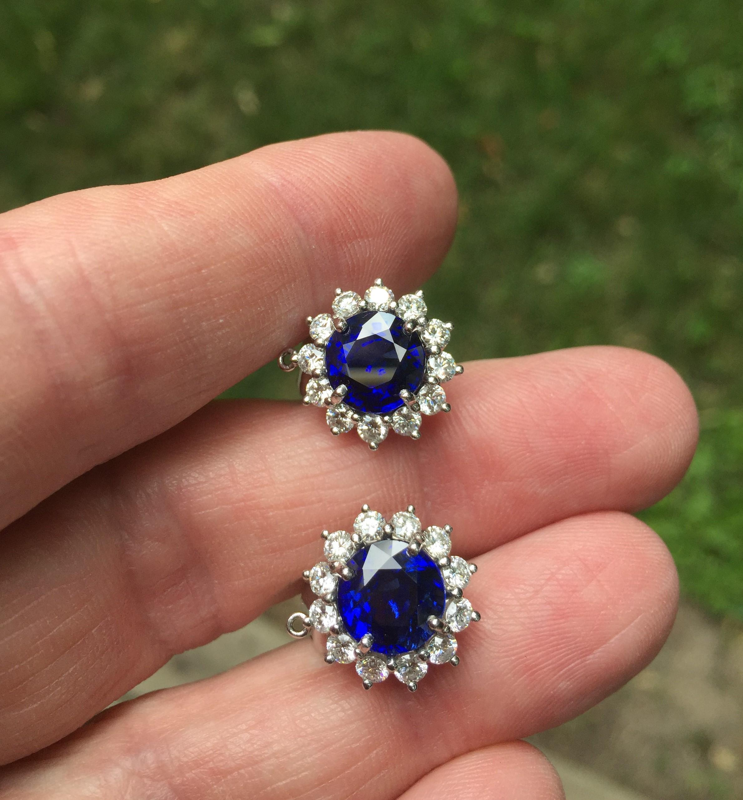 Fine Brilliant Cut Blue Sapphire and Diamond Earrings in Platinum In Excellent Condition In Toronto, CA