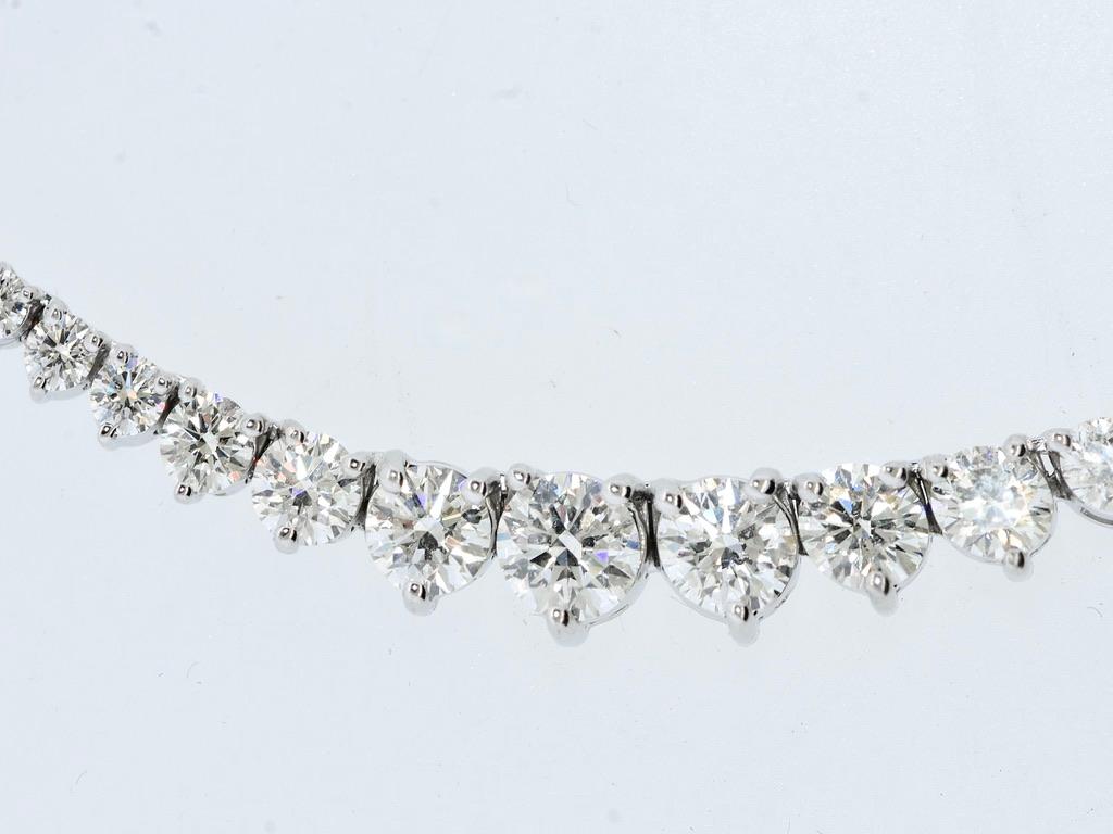 Taglio brillante Collana Riviera con diamanti taglio Brilliante con esattamente 8,53 carati in oro bianco in vendita