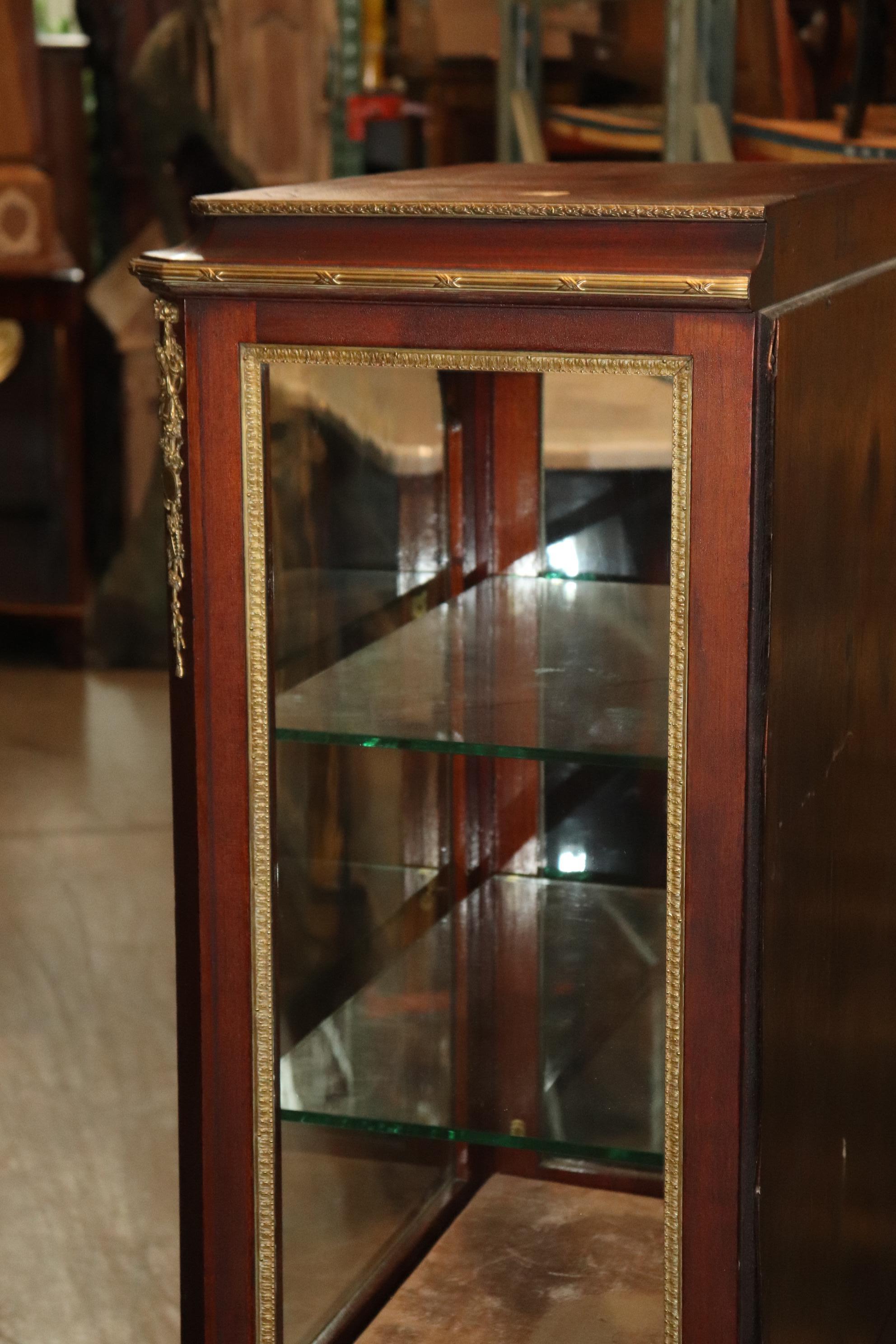 Fine Bronze Mounted French Louis XVI Style Mahogany Glass Shelved Vitrine 11