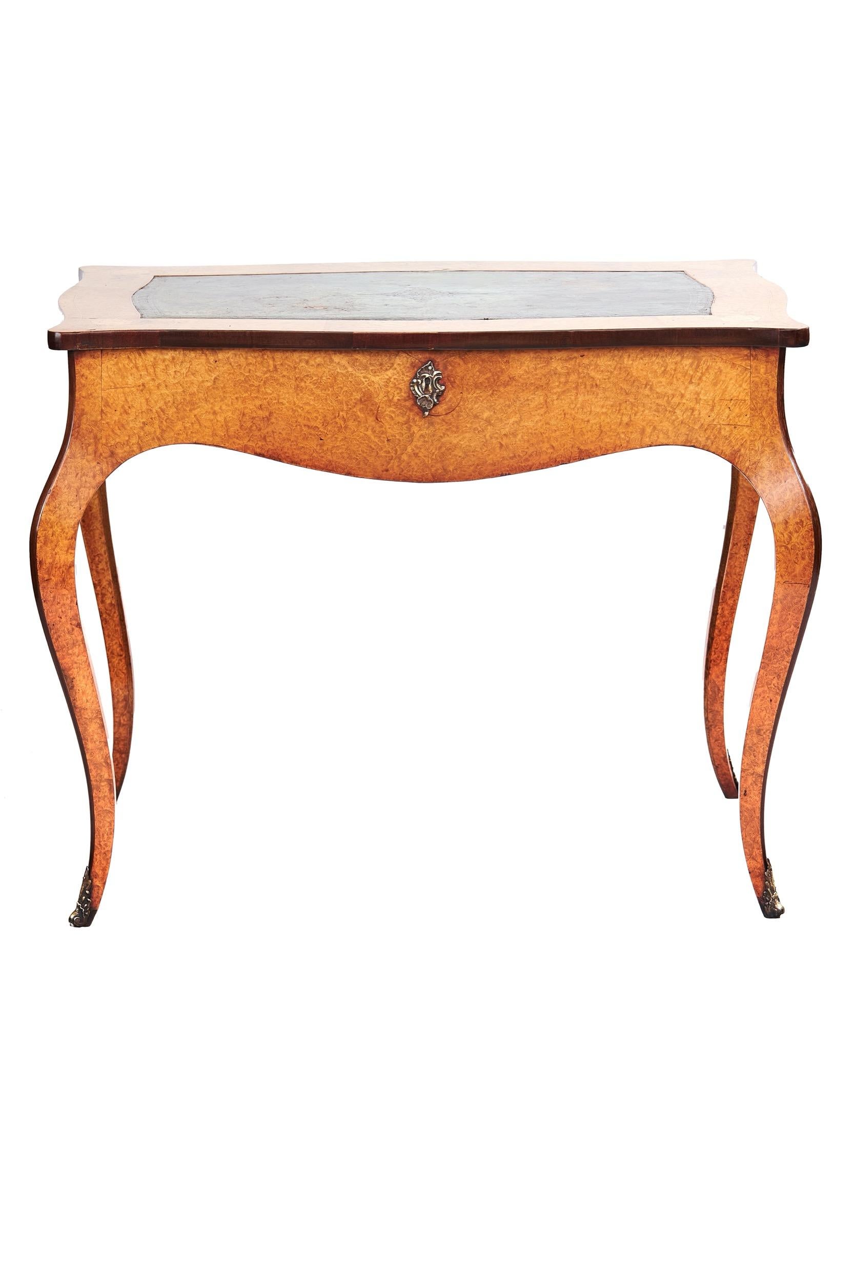 Fine C19th French Thuya wood & Marquetry  Bureau Plat In Good Condition For Sale In Dereham, GB