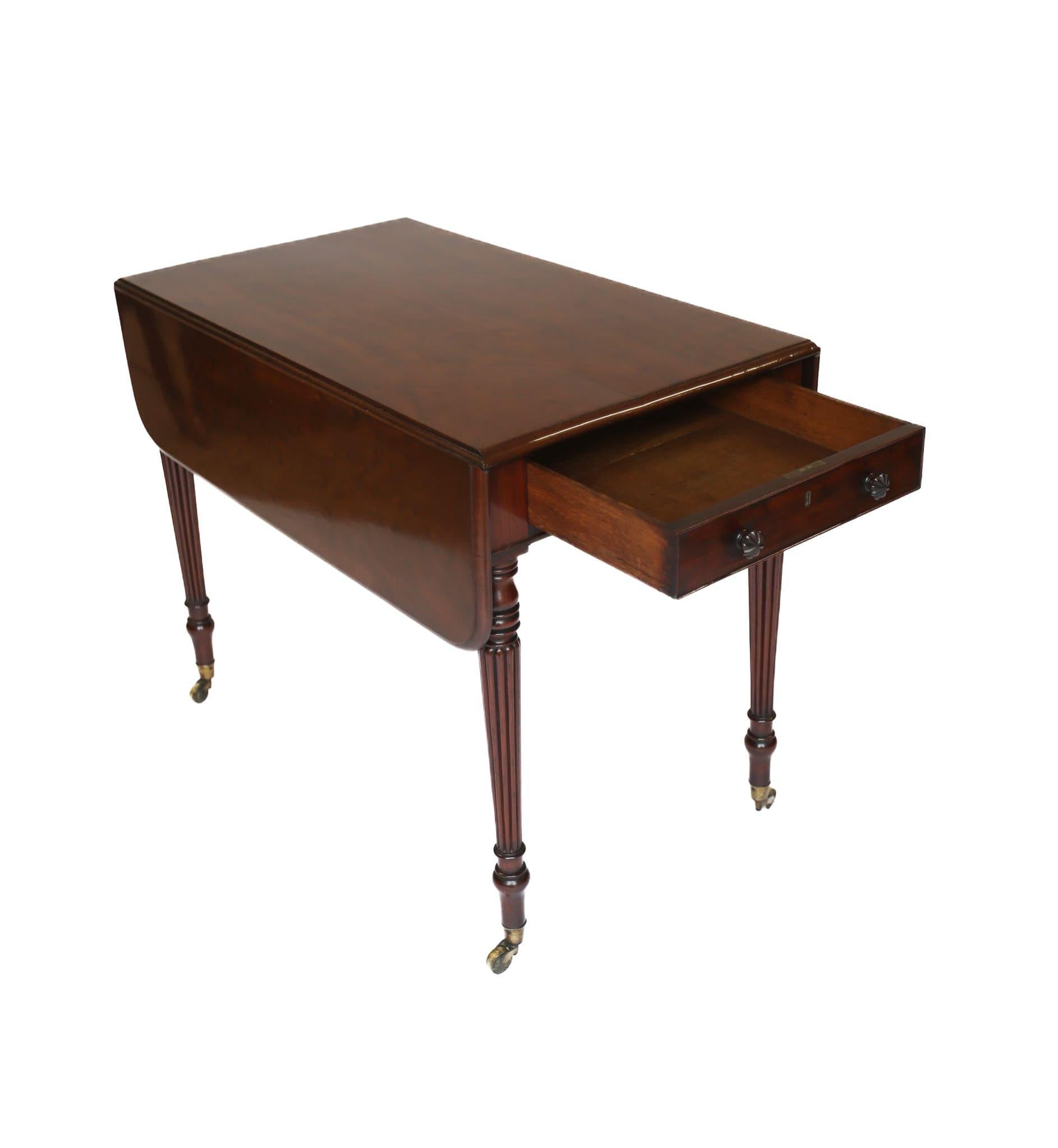 Fine C19th Gillows Mah Pembroke Table circa 1800
Fine Plumb Pudding Mahogany Top, 
Pair Hinged Knuckle Joint Bracket supports to Hold Drop Leafs,
Single Drawer with mah linings & fine dove tails , one end
Dummy drawer front the other end, both with
