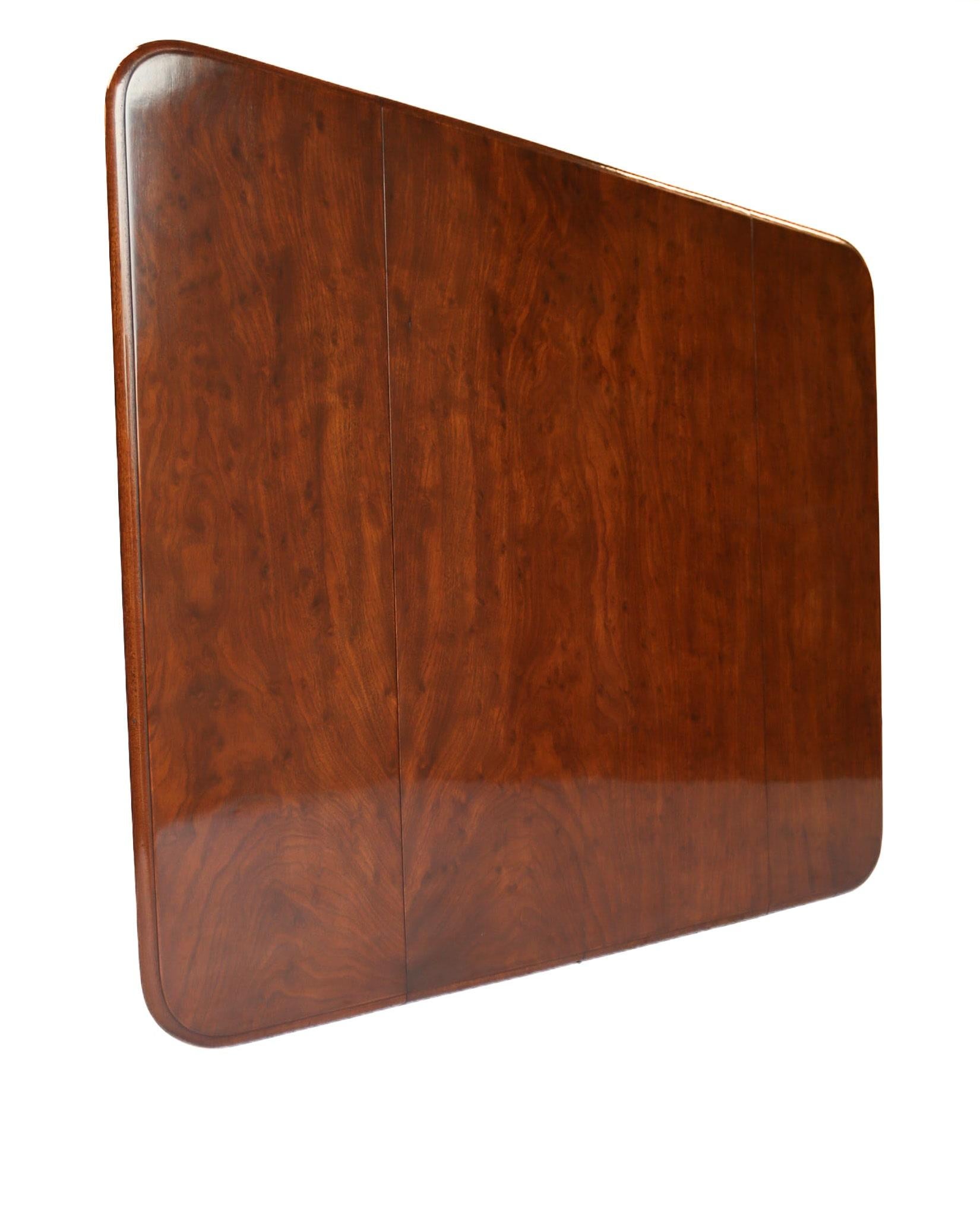 Polished Fine C19th Gillows Mah Pembroke Table For Sale