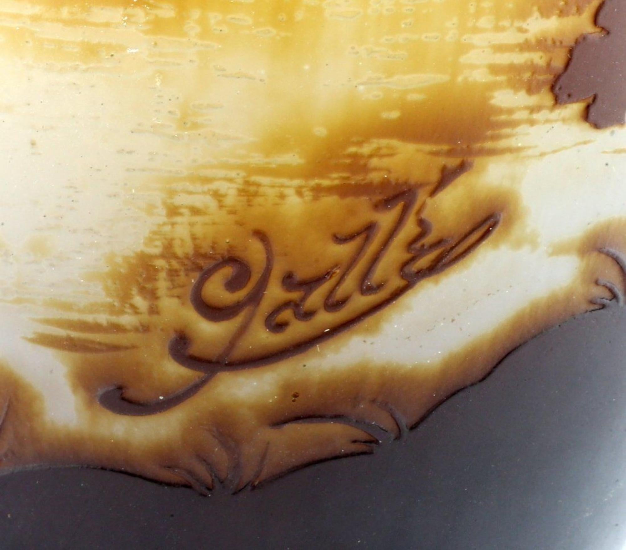 Fine Cameo Glass Vase by Emile Gallé, Signed In Good Condition For Sale In West Palm Beach, FL