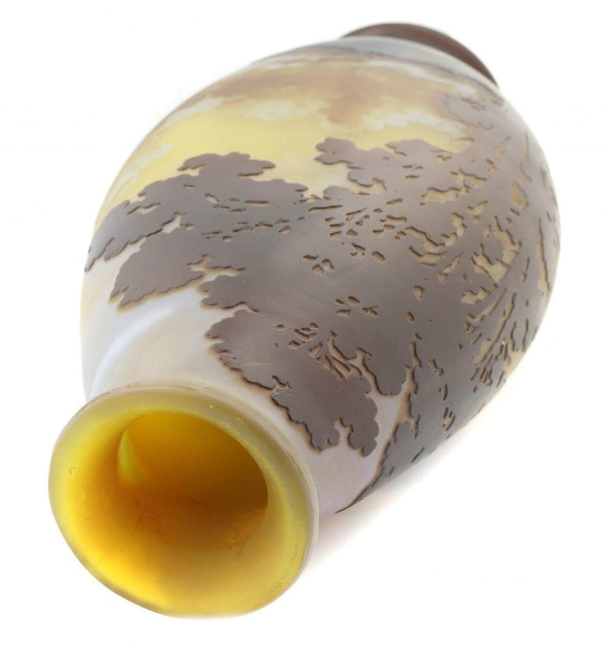 Fine Cameo Glass Vase by Emile Gallé, Signed For Sale 1
