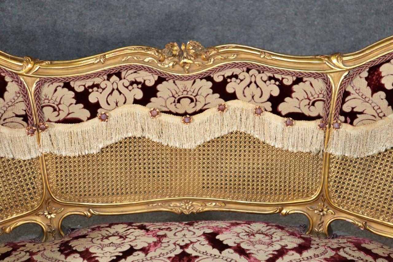 Fine Cane French Louis XV Gilded Settee Canape circa 1900 In Good Condition For Sale In Swedesboro, NJ