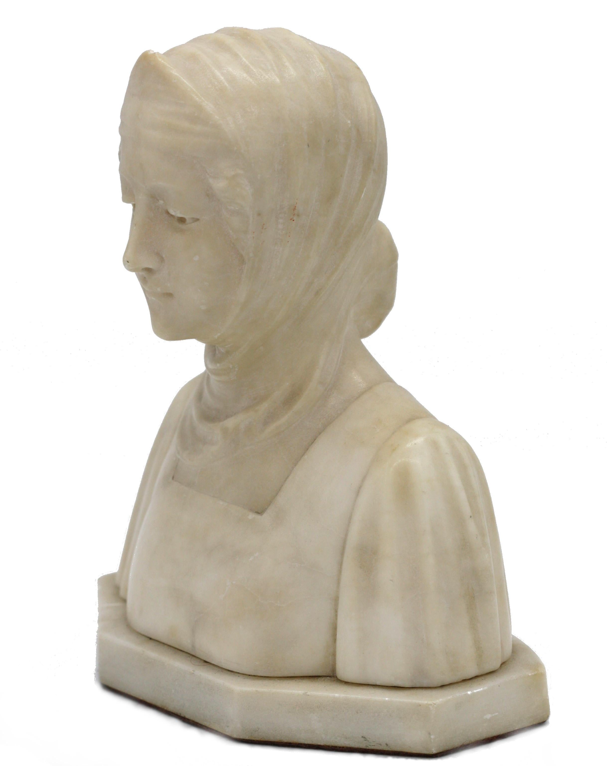 Fine Carved Alabaster Bust In Good Condition For Sale In West Palm Beach, FL