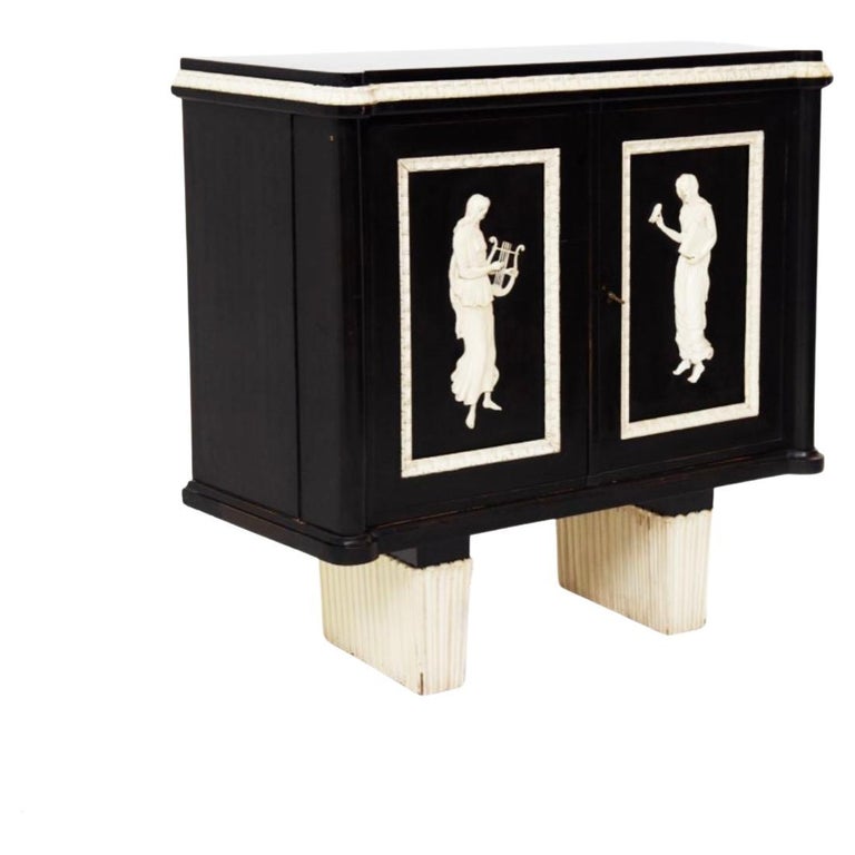 Fine Carved and Ebonized Bar For Sale at 1stDibs