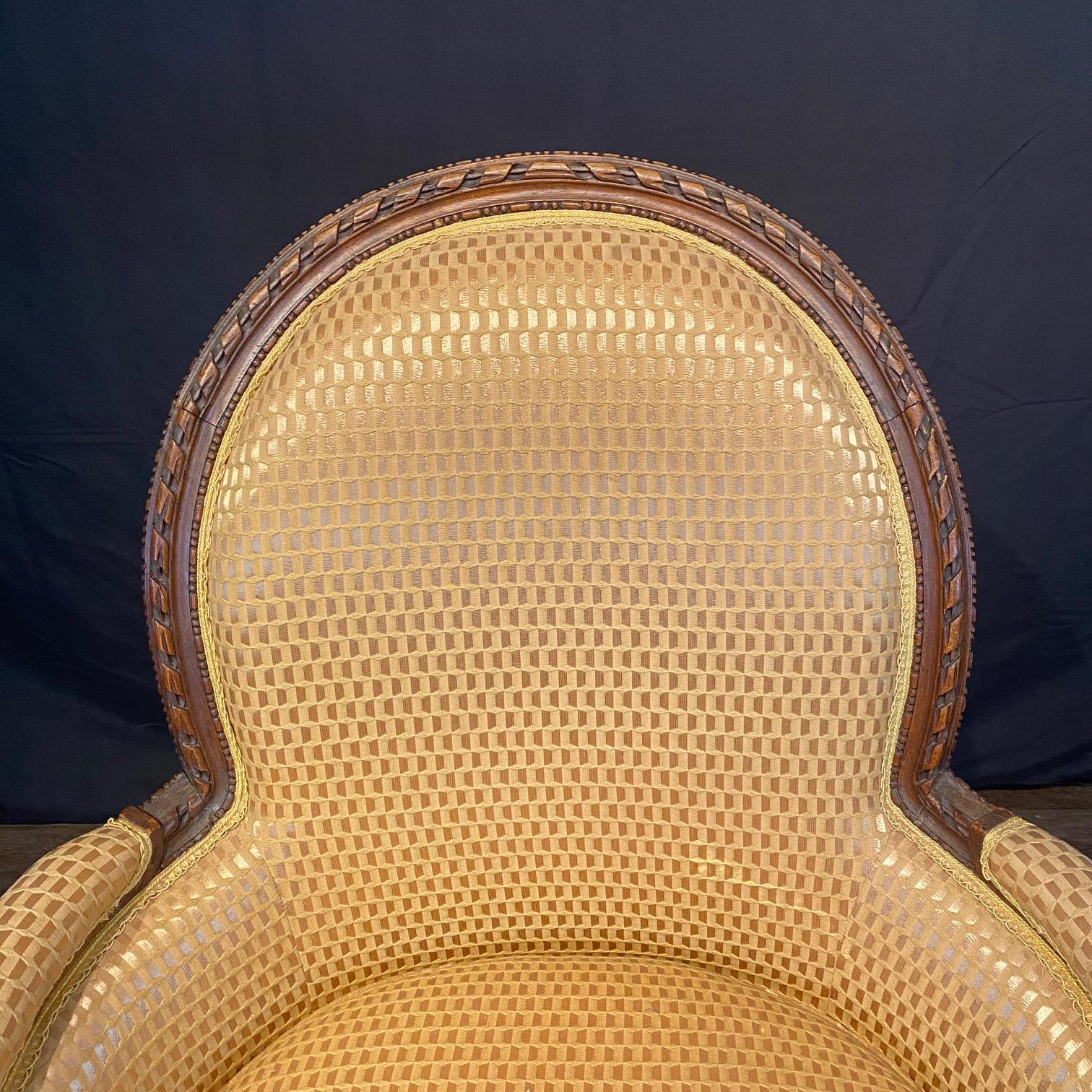 Sillón o Silla Bergere Francés Luis XVI Fino Tallado Tapicería en venta