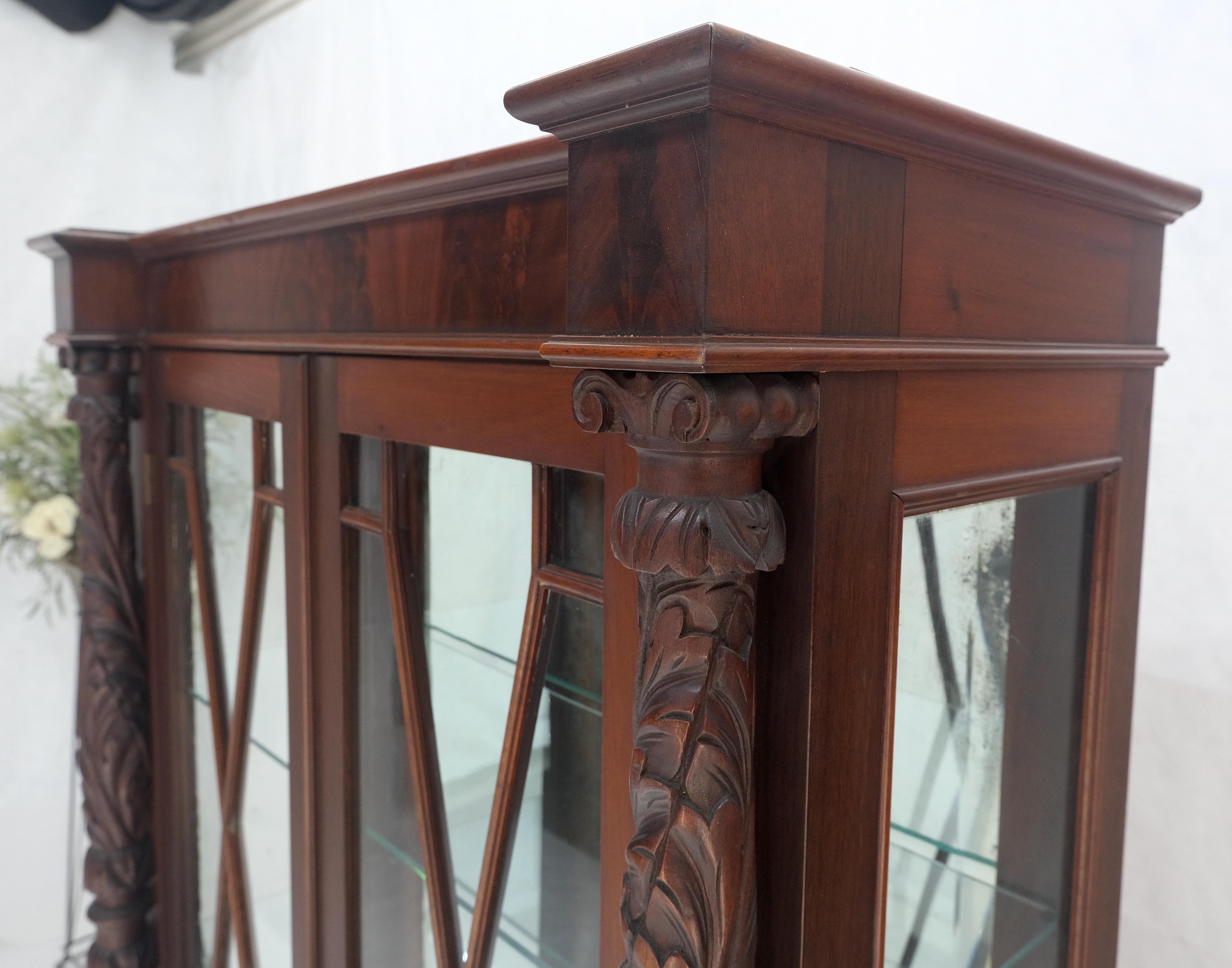 Fine Mahogany Sculptée Claw Feet Glass Shelved Bookcase Display Cabinet Stunning en vente 2