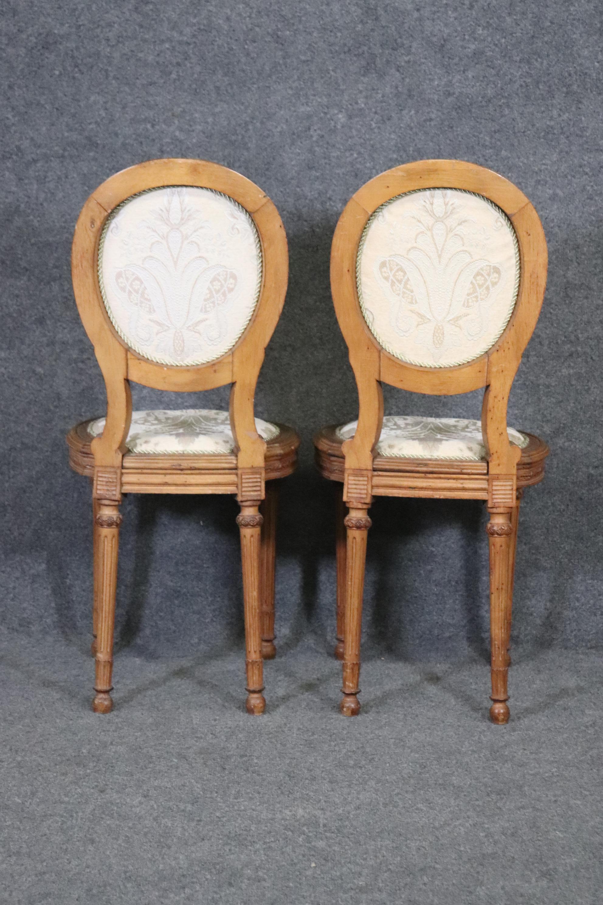 Beech Fine Carved Pair French Louis XVI Style Cameo Back Side Chairs, Circa 1940 For Sale