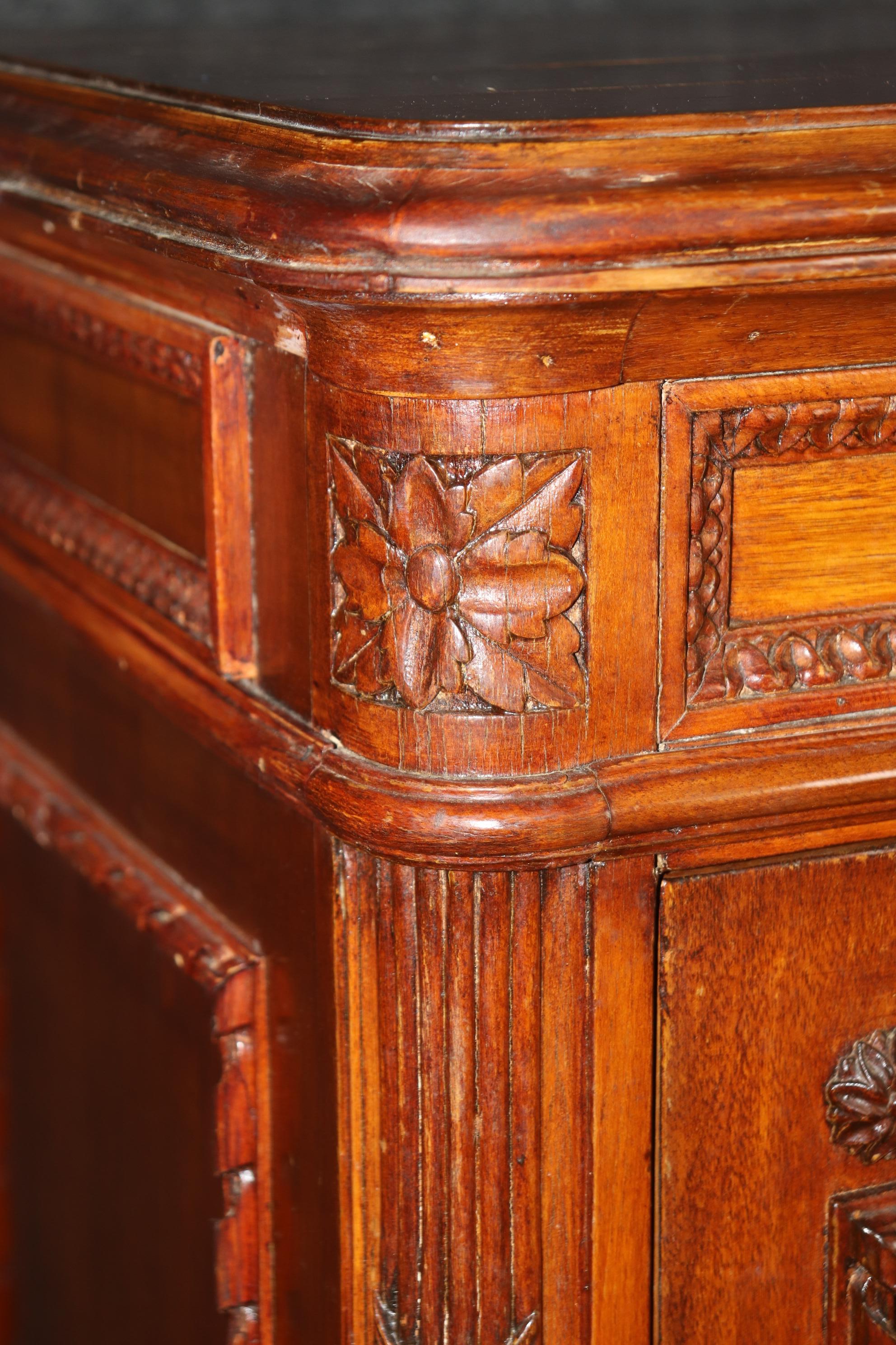 Fine Carved Walnut French Louis XV Secretary Desk Abatant Basket of Flowers For Sale 8