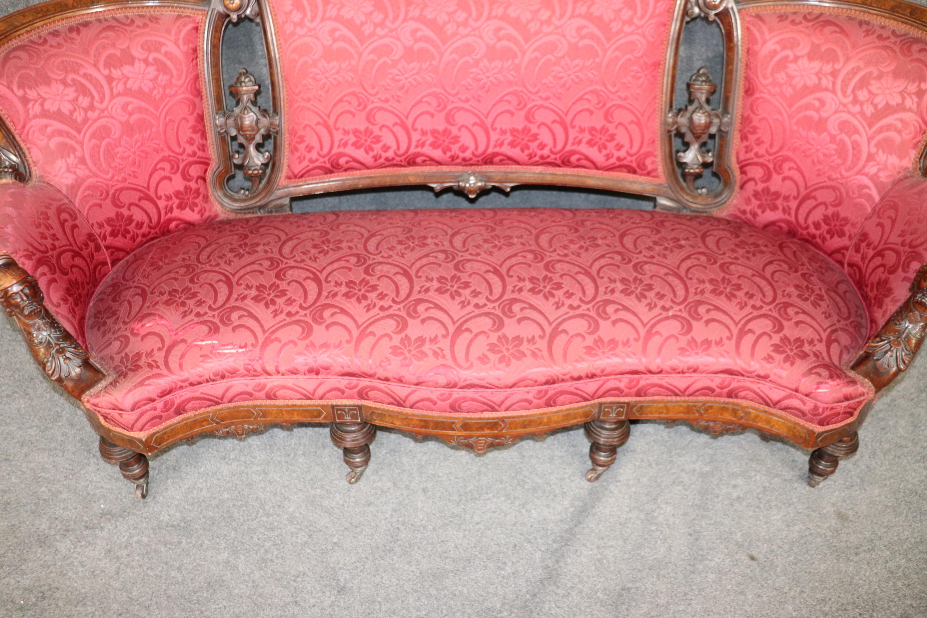 Fine Carved Walnut John Jellif American Victorian Parlor Sofa Settee circa 1860s 11