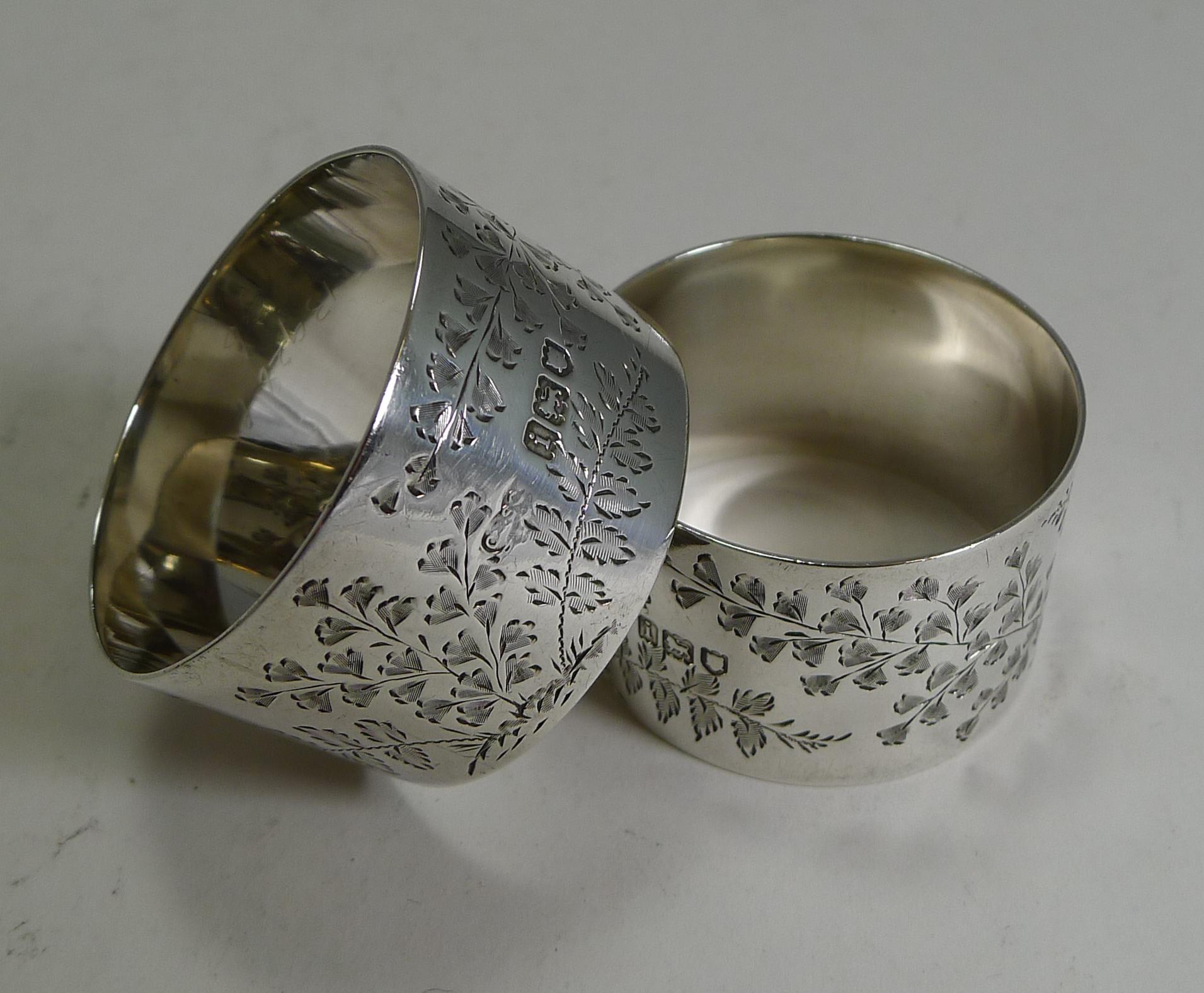 Early 20th Century Fine Cased Pair of Antique English Sterling Silver Napkin Rings, Ferns