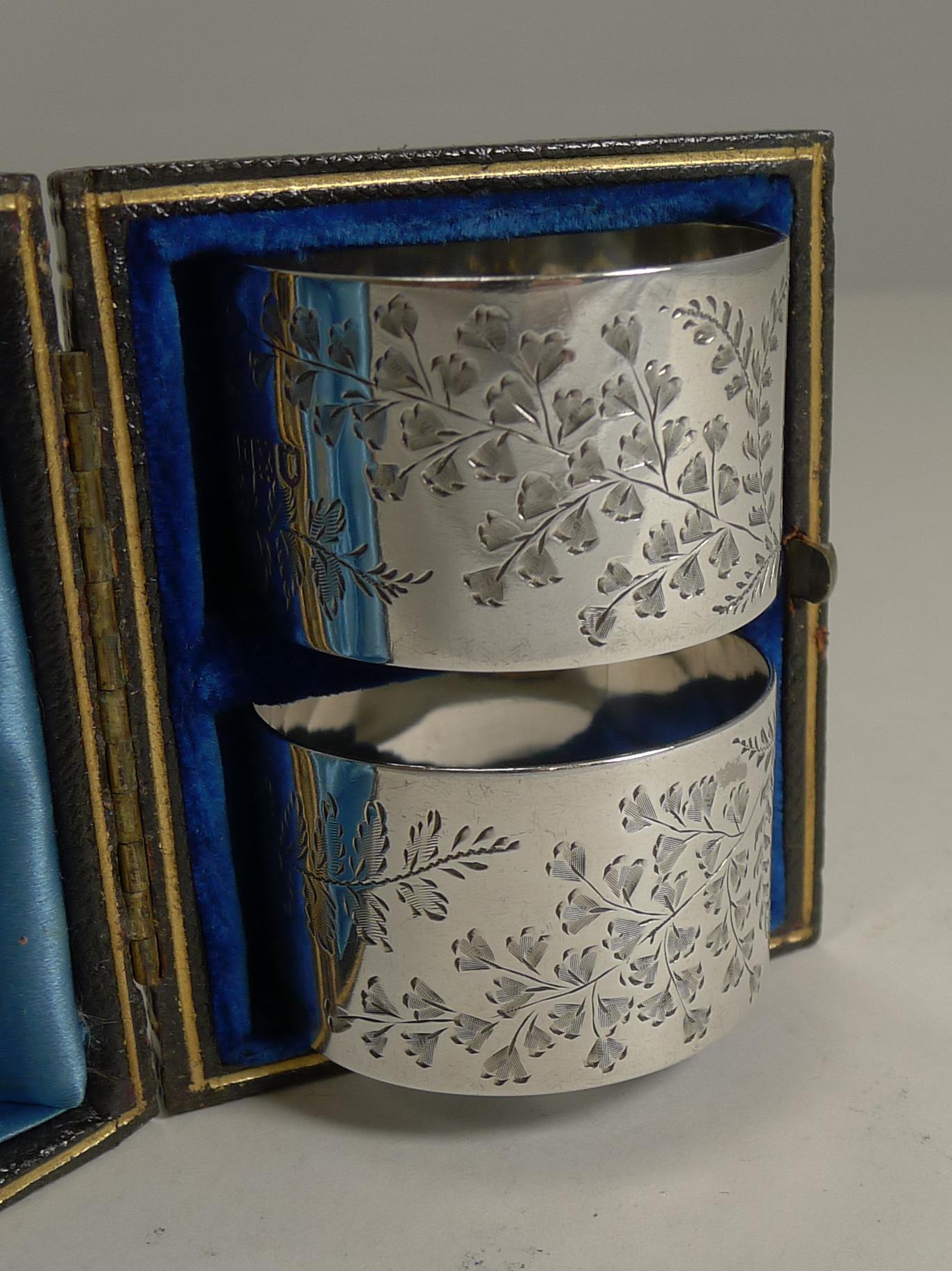 Fine Cased Pair of Antique English Sterling Silver Napkin Rings, Ferns 2