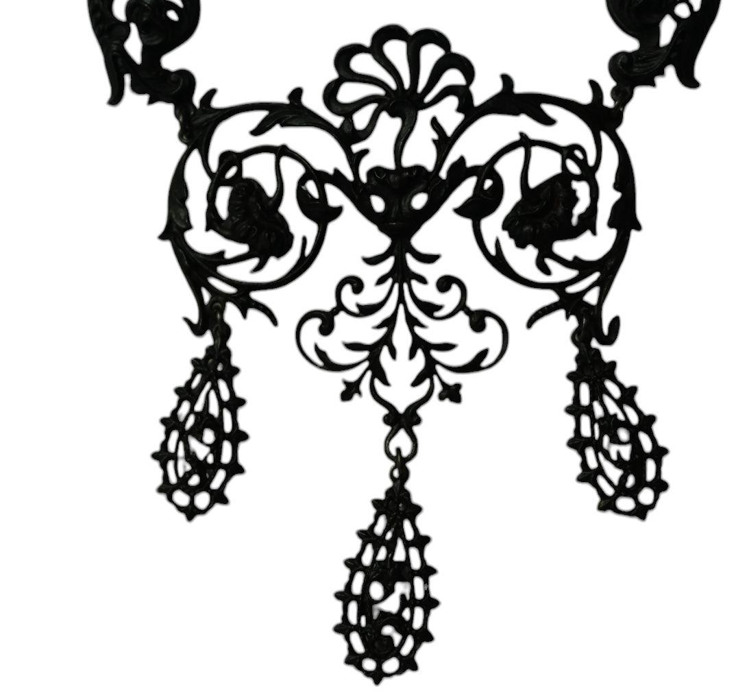 German Fine Cast Berlin Iron Necklace, Early 19th Century For Sale