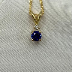 Fine Ceylon Cornflower Blue Sapphire & Diamond Round Cut 18k Yellow Gold Pendant