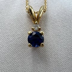 Fine Ceylon Cornflower Blue Sapphire & Diamond Round Cut 18k Yellow Gold Pendant