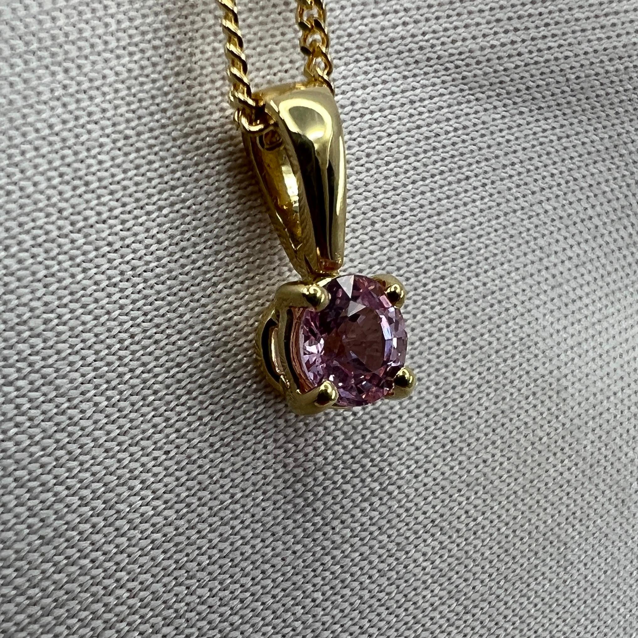 Fine Ceylon Pink Sapphire Round Diamond Cut 18k Yellow Gold Solitaire Pendant In New Condition For Sale In Birmingham, GB