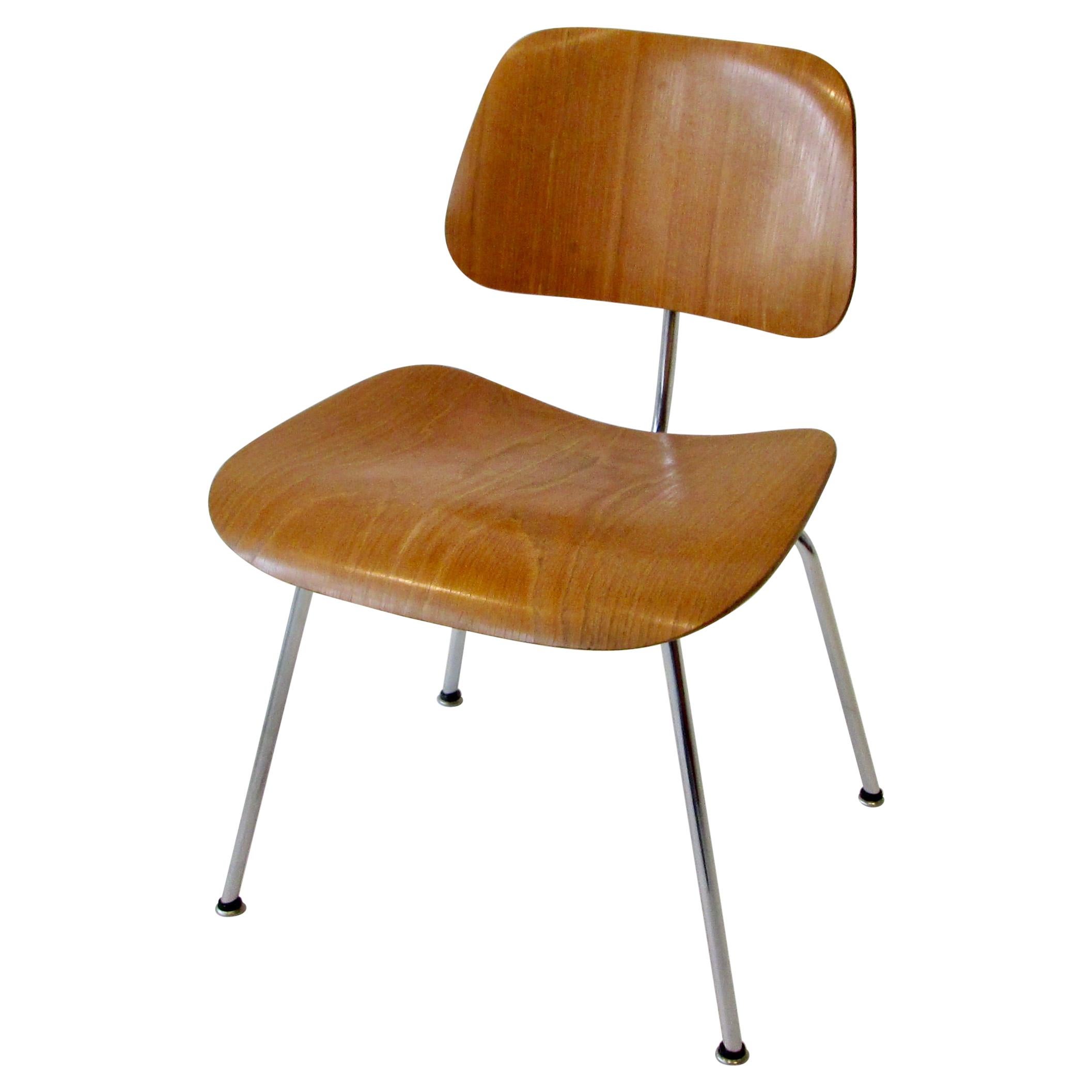 Fine Charles Eames for Evans Sold by Herman Miller Ash Grain DCM Dining Chair For Sale