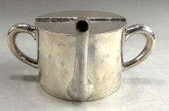Bella tazza inglese in argento con beccuccio dell'epoca di Carlo II, Thomas Manwaring, Londra, 1680